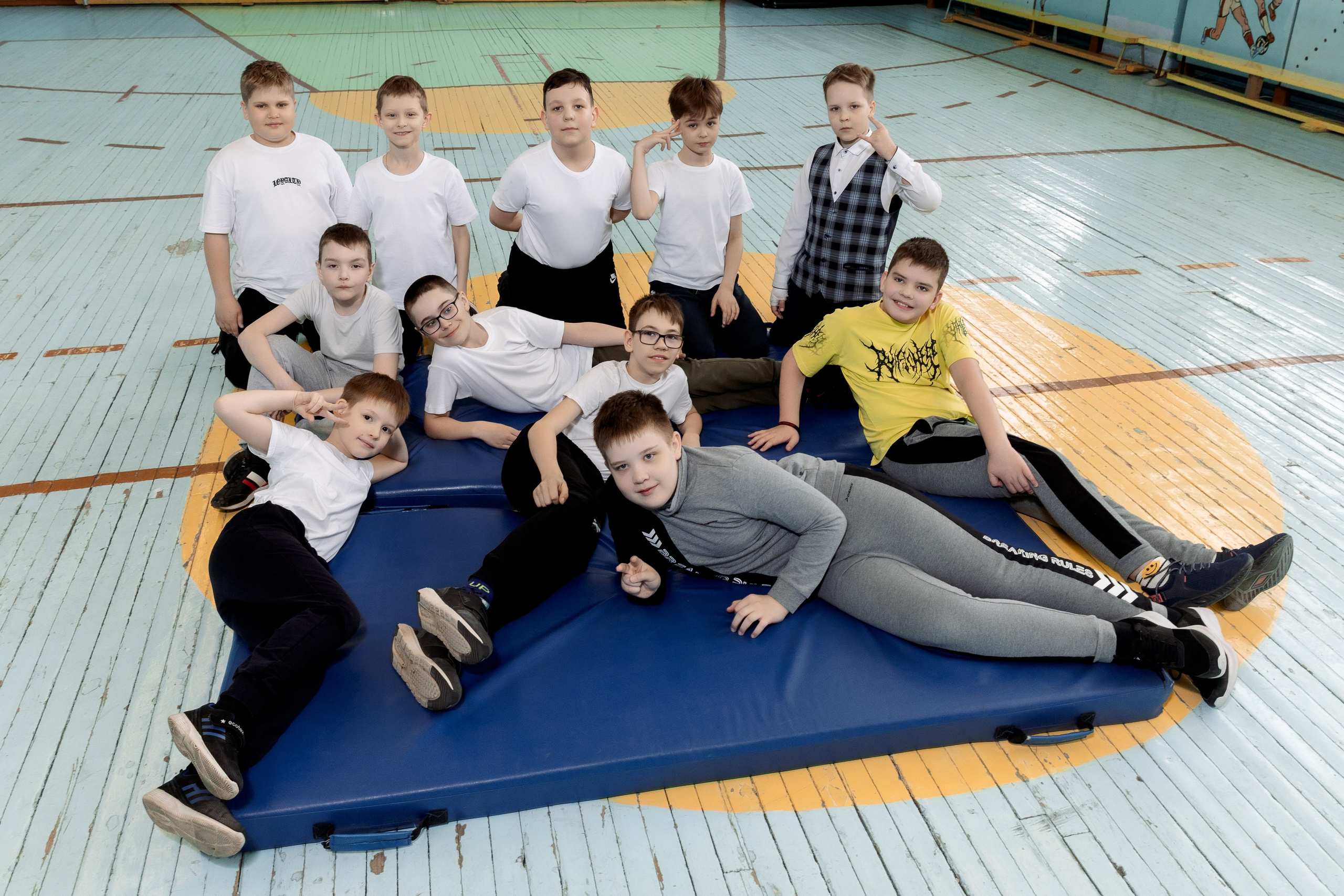 Школа 54 4А кл (2023-24) 2 часовая фотосессия в школе. Свадебный и Семейный фотограф г. Ижевск Гульназ Солдатова. Гульназ фото