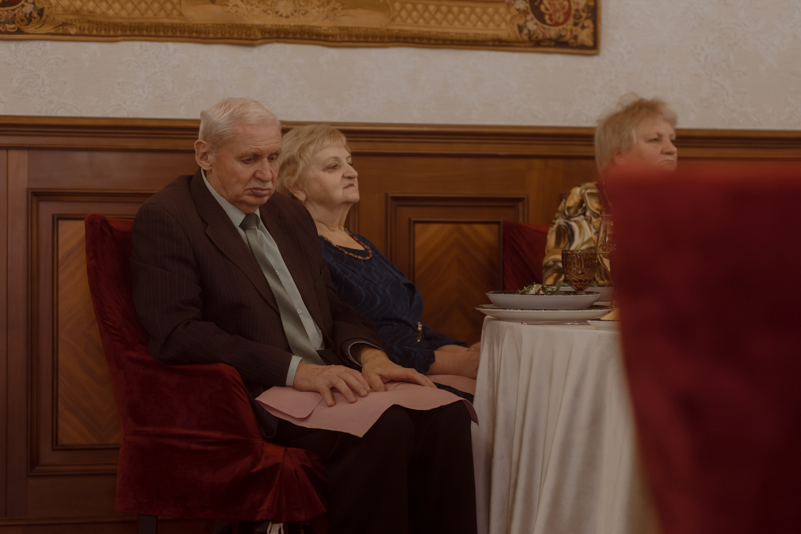 Welcome back to your own dinner party. Фотограф Лия Козловская Минск