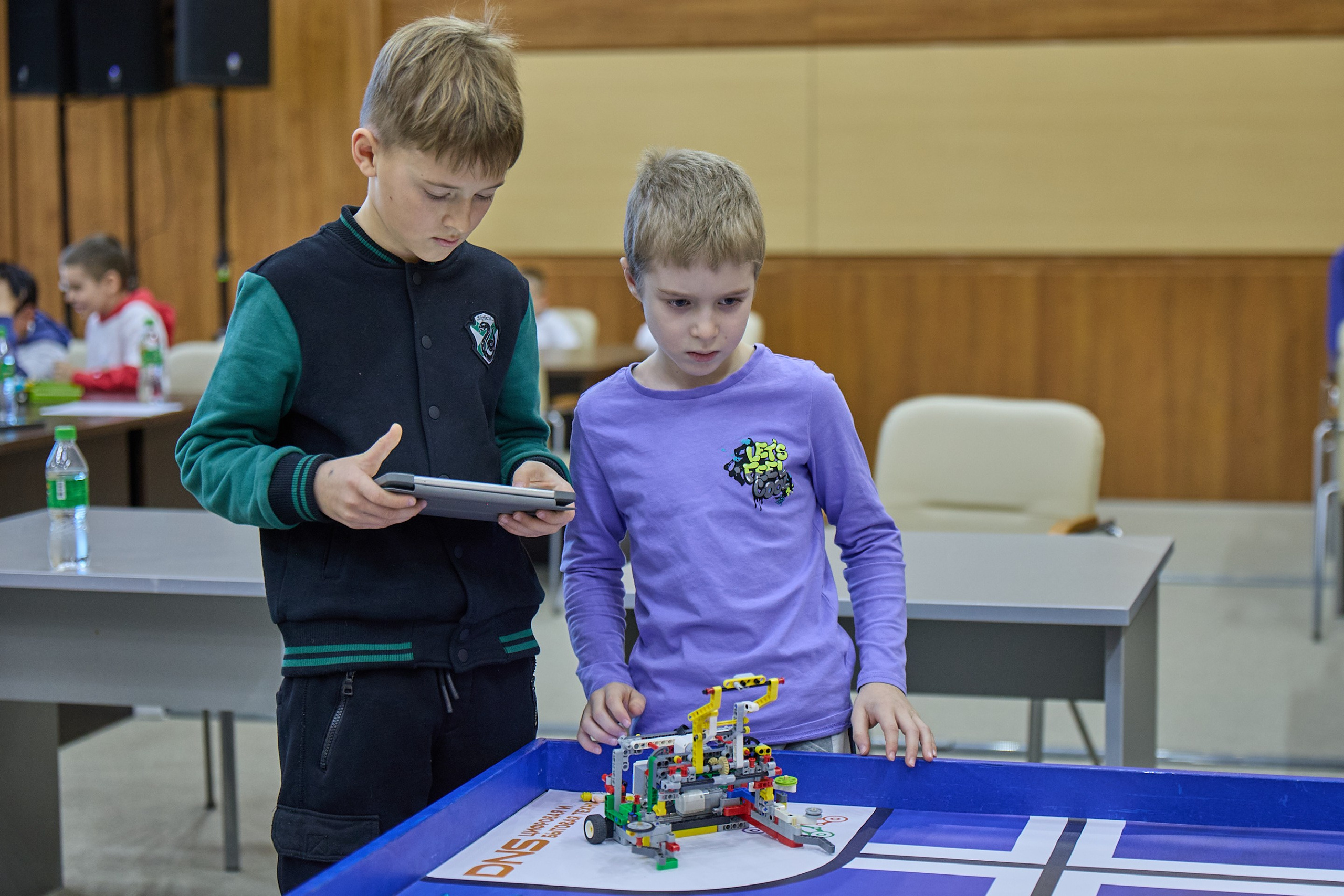 Соревнования по робототехнике. Профессиональный репортажный фотограф Инесса Иминова