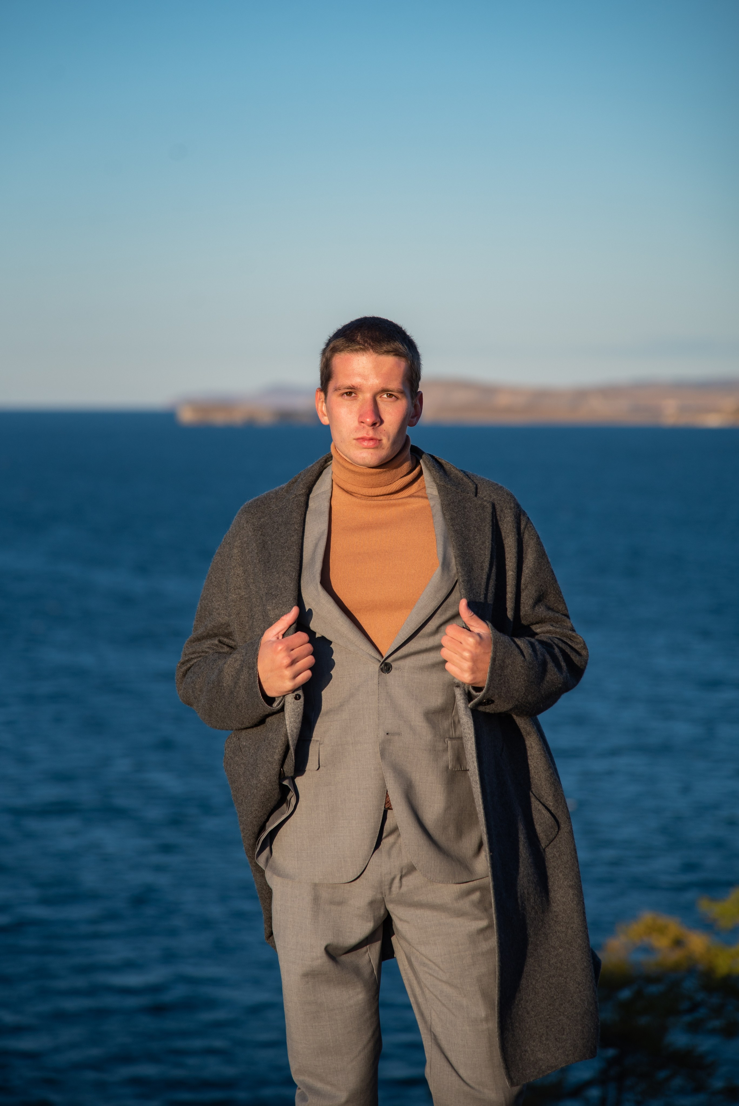 Съёмка одежды на Ольхоне. Занимаюсь профессиональной фотографией и живу рядом с Байкалом. Работаю в разных жанрах