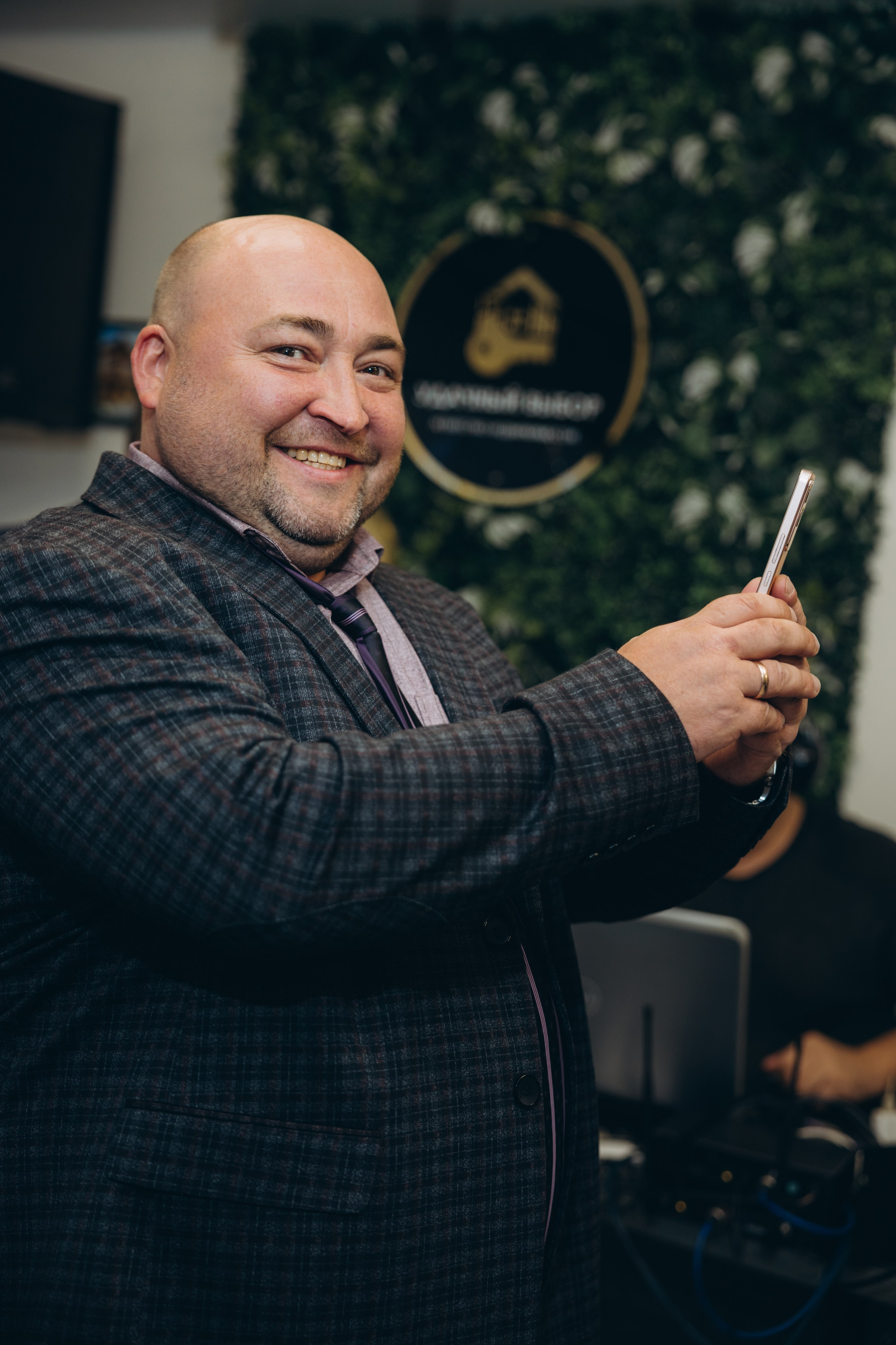 2 года компании «Удачный выбор». Свадебный, семейный фотограф в Иркутске Светлана Макаричева