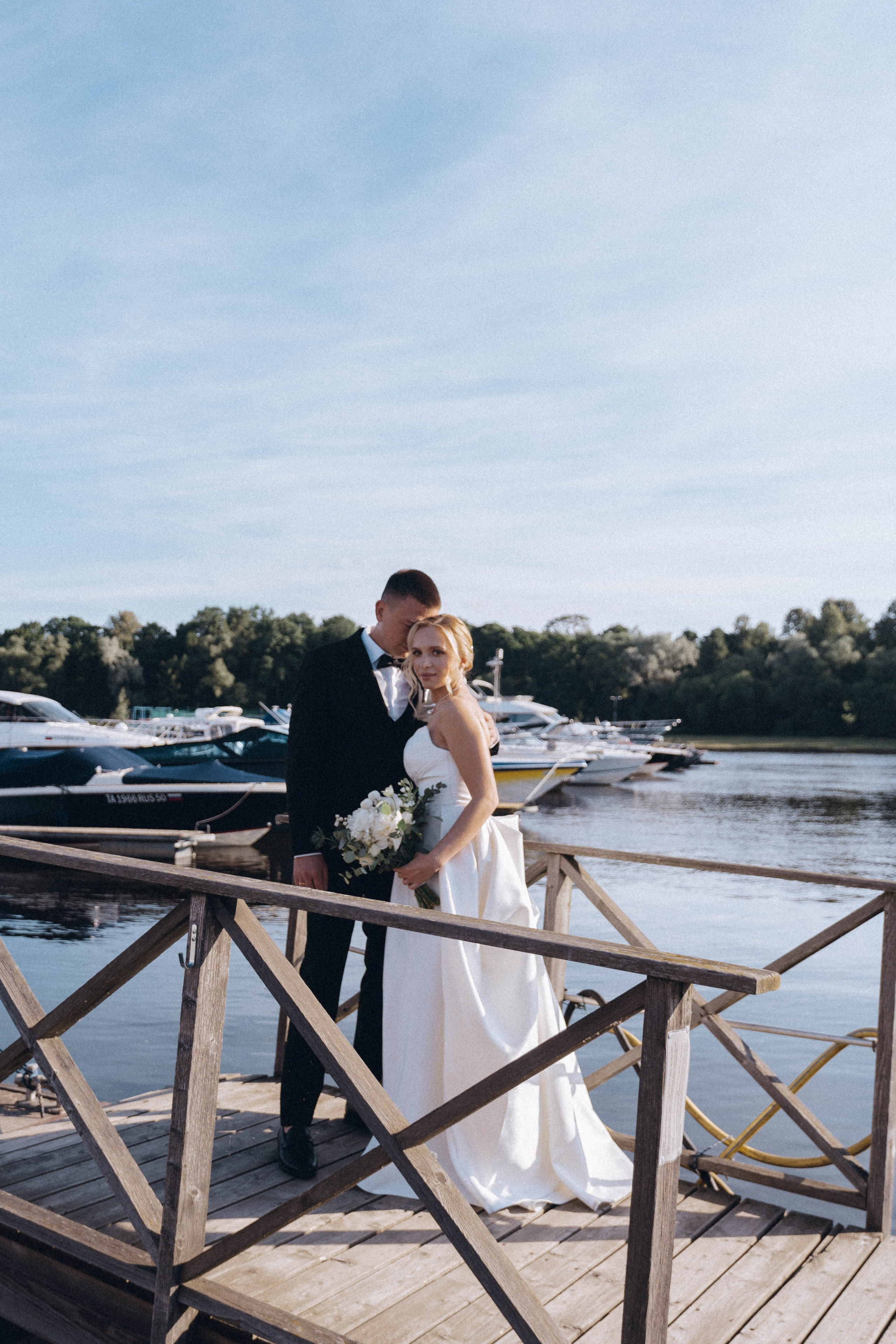 СВАДЕНБНАЯ СЬЕМКА НА КАТЕРЕ ПО КАНАЛАМ САНКТ-ПЕТЕРБУРГА И В АКВАТОРИИ НЕВЫ. Профессиональный фотограф, Санкт-Петербург — Виктория Богомолова