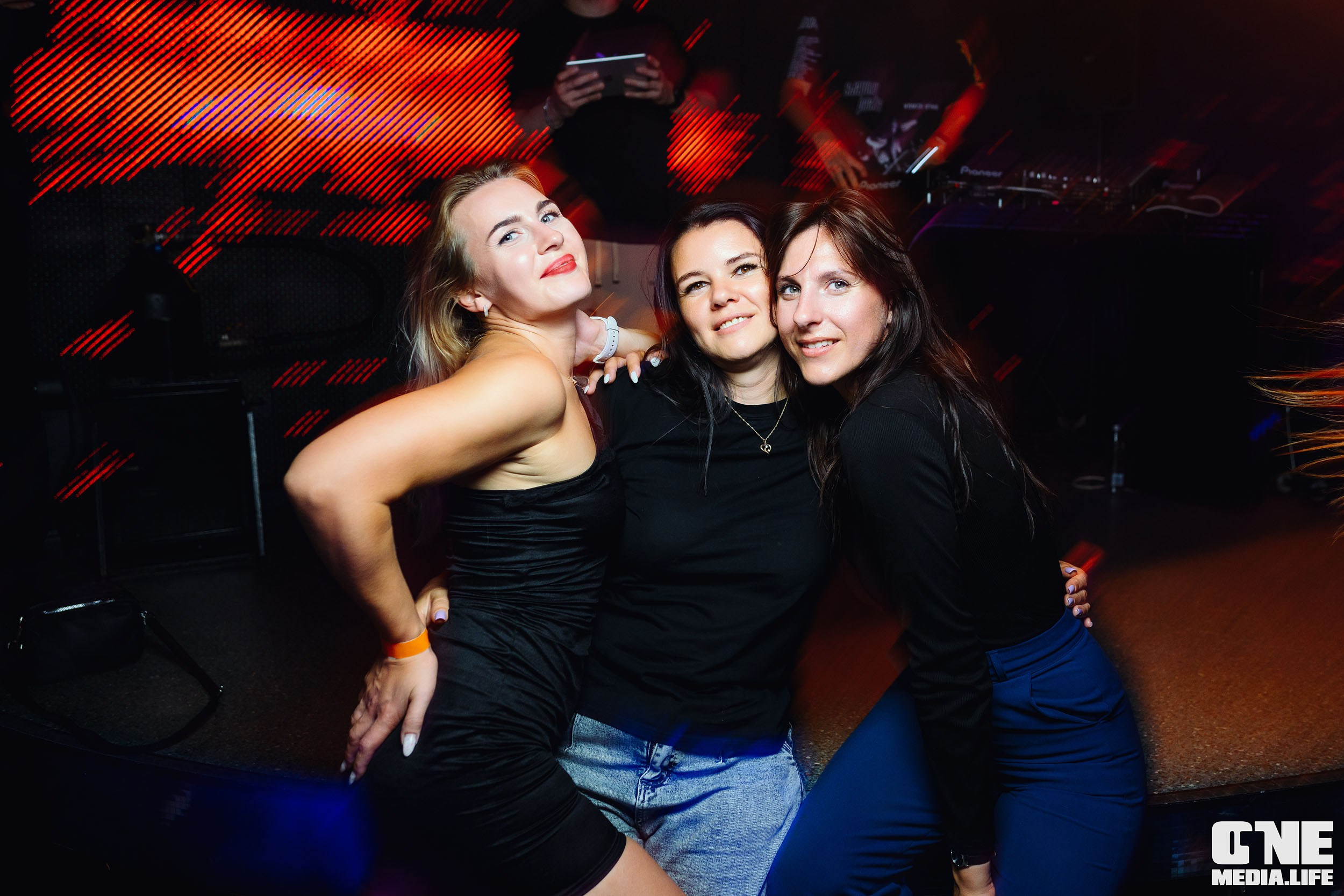 Фоторепортаж из РК Планета. One Media Life: фоторепортажи, фотоотчеты с мероприятий и заведений