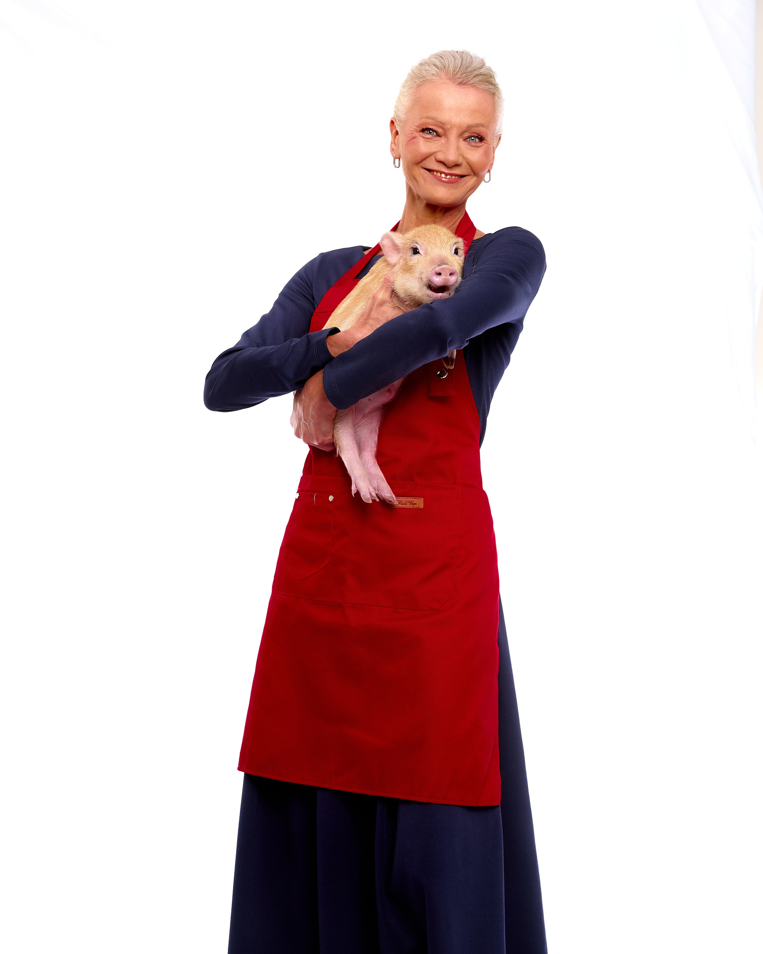 VAVADA. Святослав Лебедев | Рекламный фотограф — Коммерческая съемка, Арт-дирекшн, AI-интеграция