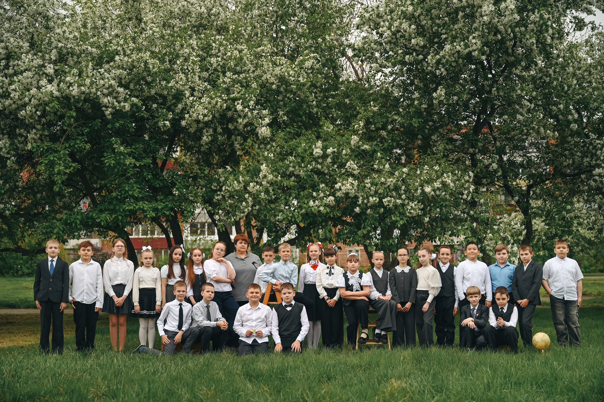 Началка. Выпускные альбомы в Кургане, Твой альбом, Книга