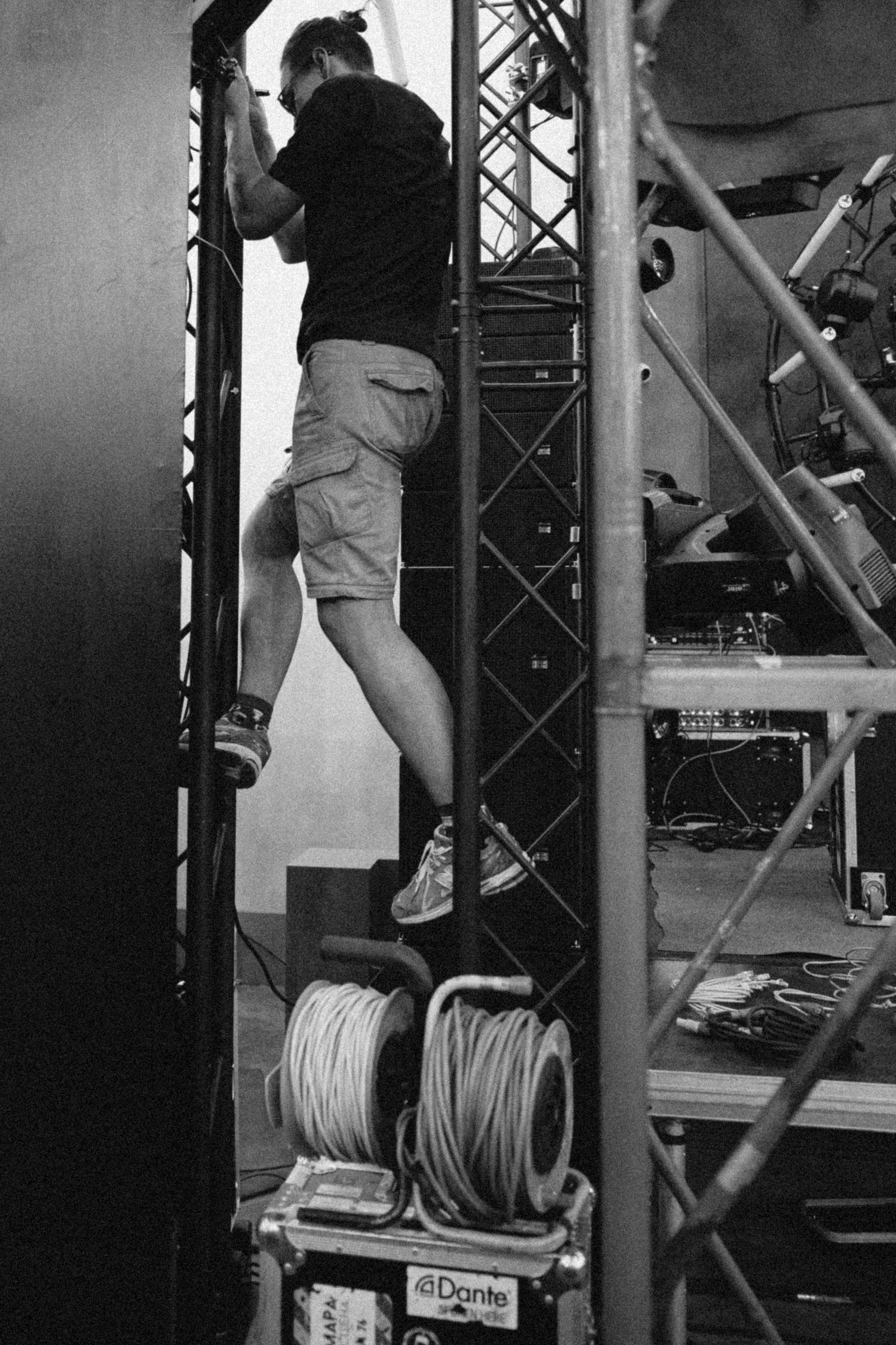 Бэки монтаж