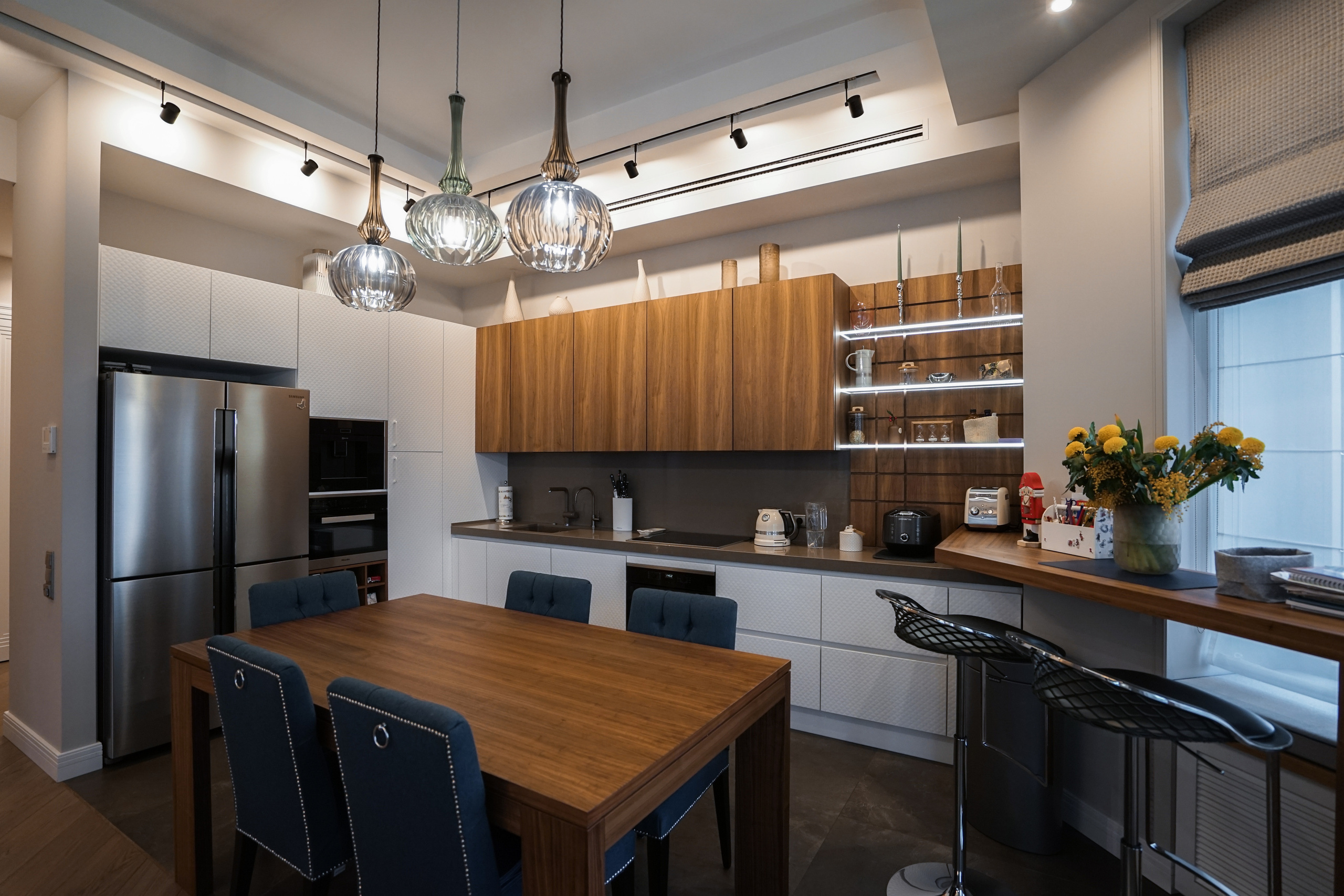 Дизайн кухни для большой семьи