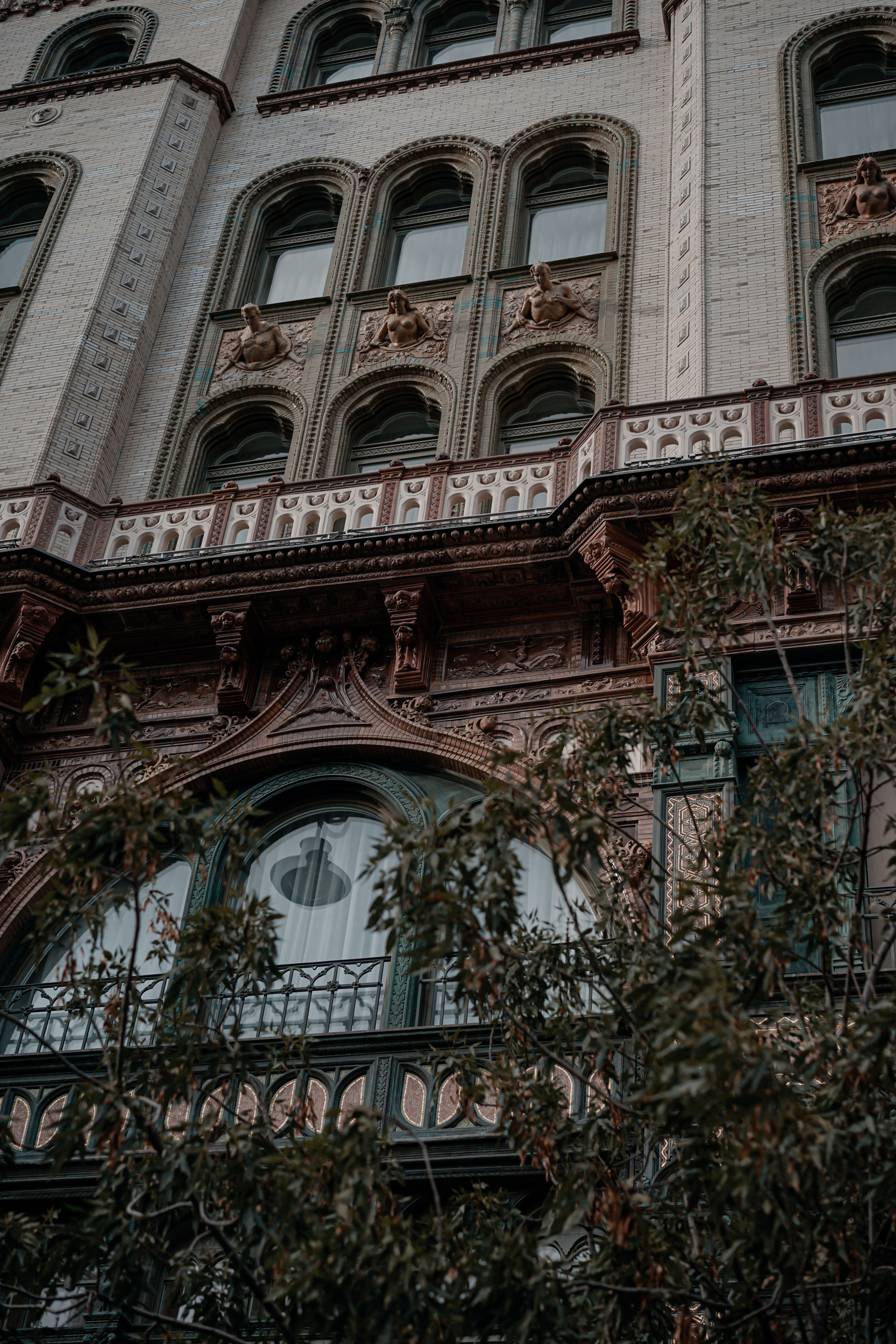 Hungary. Photograph and videograph in Israel