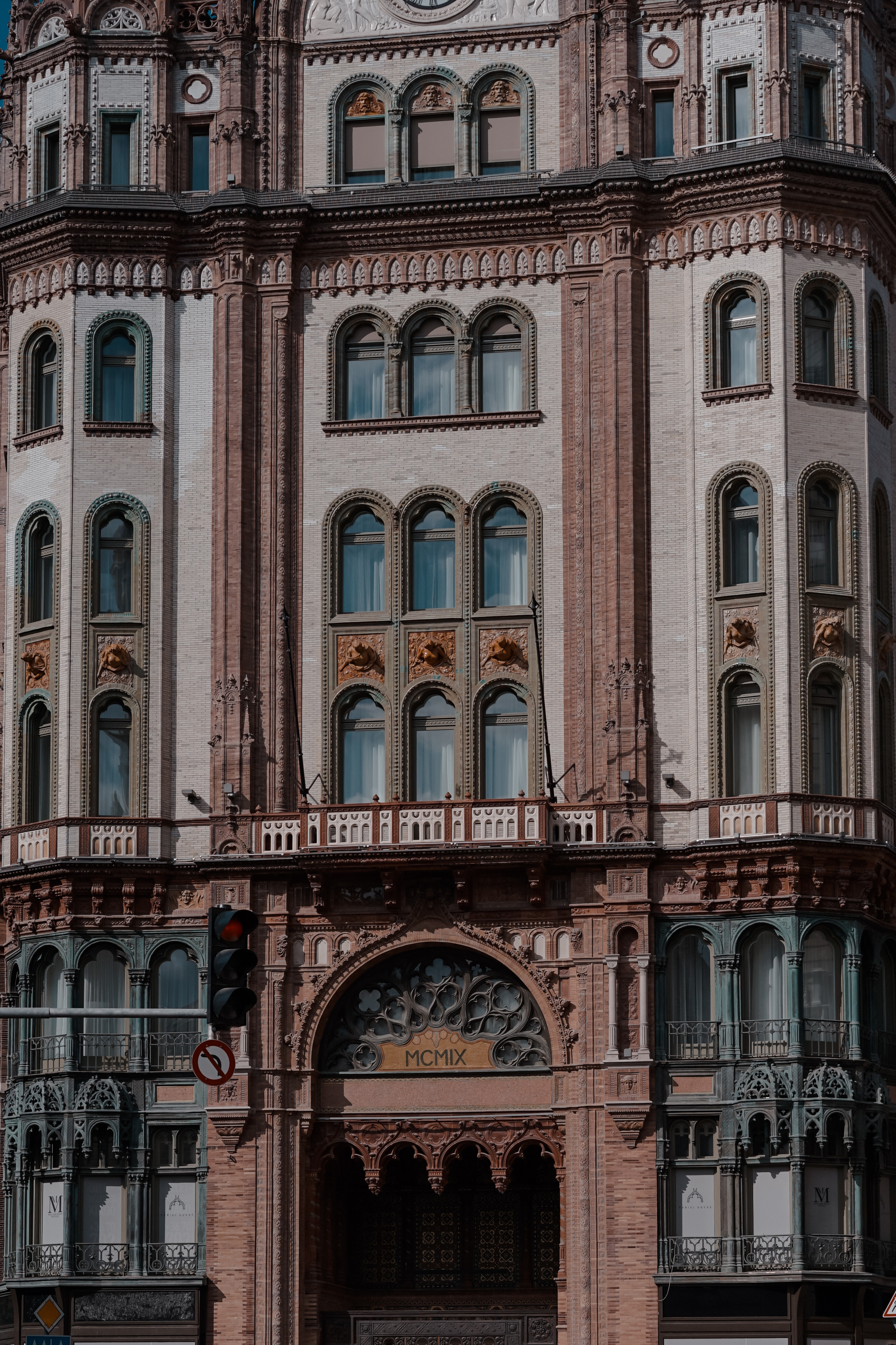 Hungary. Photograph and videograph in Israel