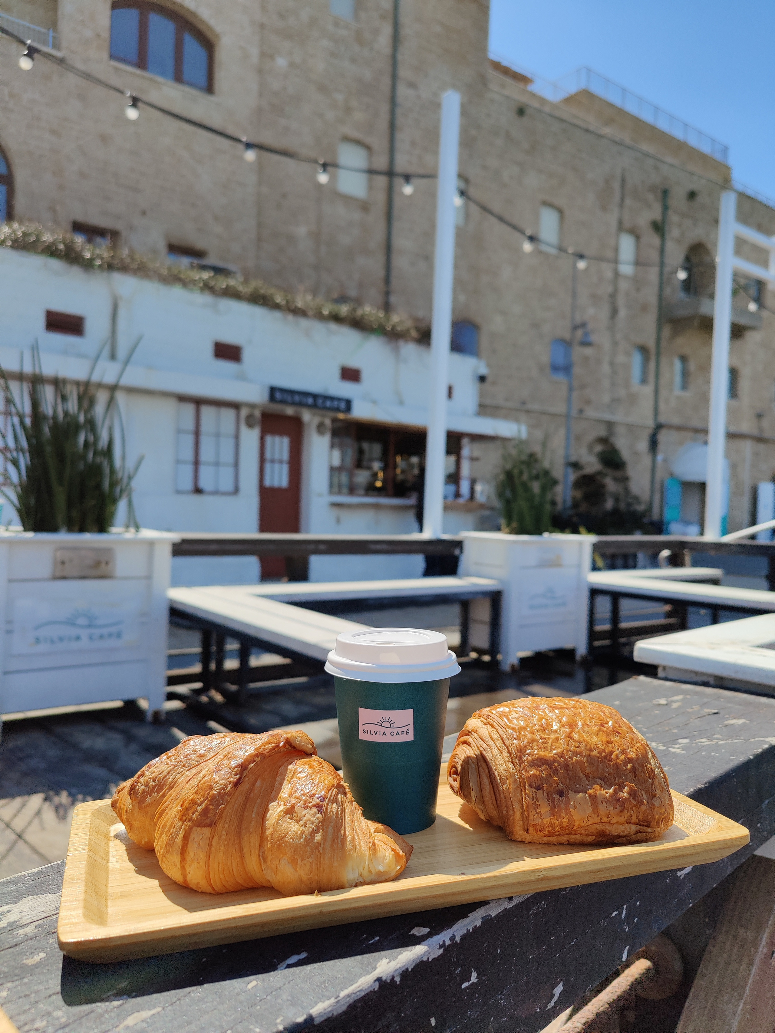 Фотограф в кафе. Фотограф и видеограф в Израиле Соня Скай