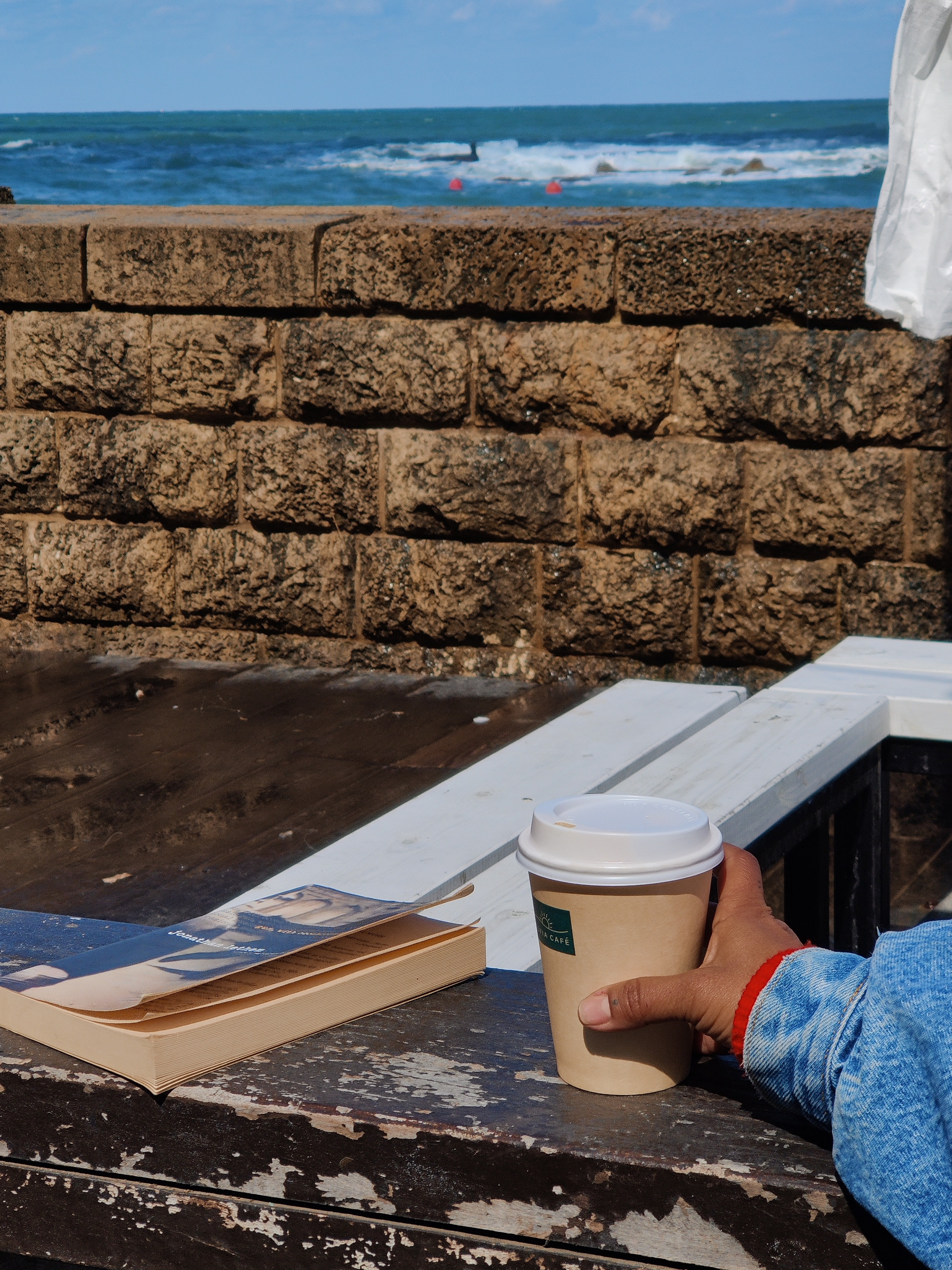 Фотограф в кафе. Фотограф и видеограф в Израиле Соня Скай