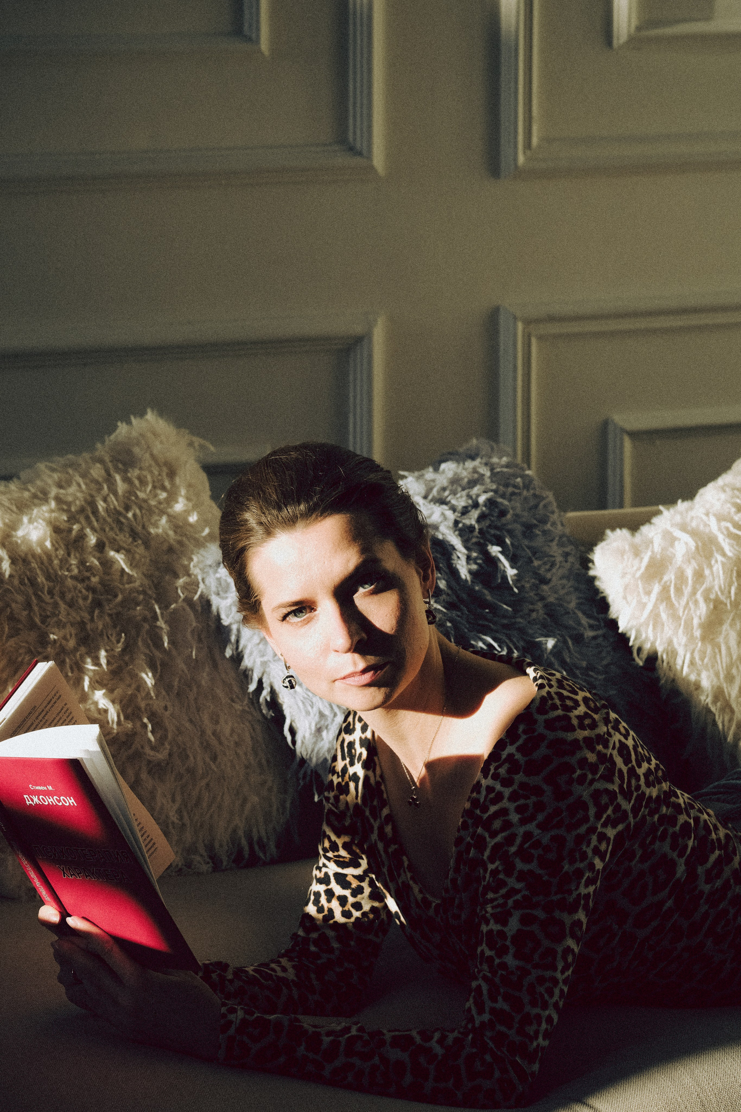 ФОТОСЕСИИЯ В СТУДИИ ДЛЯ ДЕВУШКИ ПСИХОЛОГА. Профессиональный фотограф, Санкт-Петербург — Виктория Богомолова