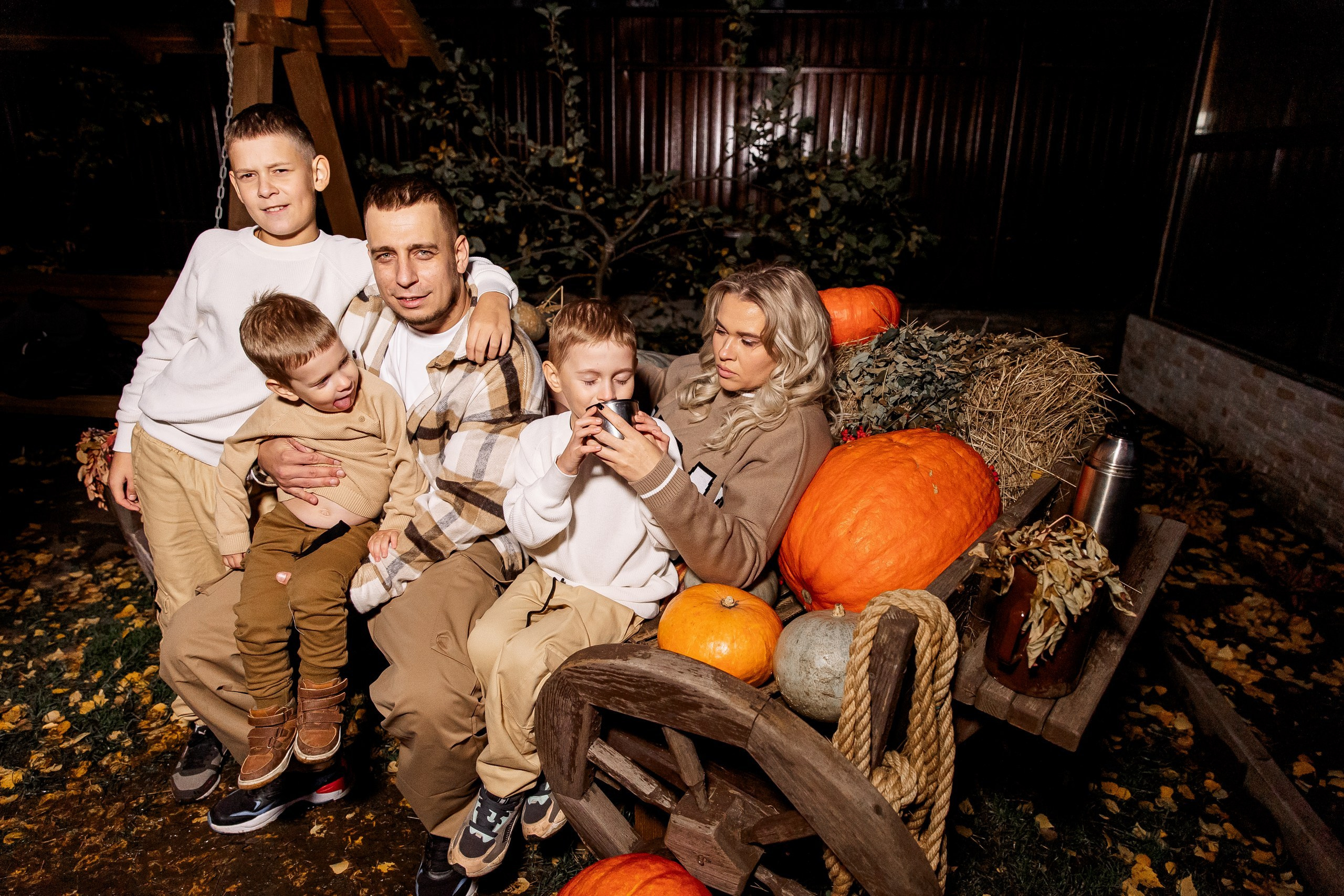 Эдуард и Дарья с сыновьями. Свадебный и семейный фотограф в Челябинске Юлия Ишимова