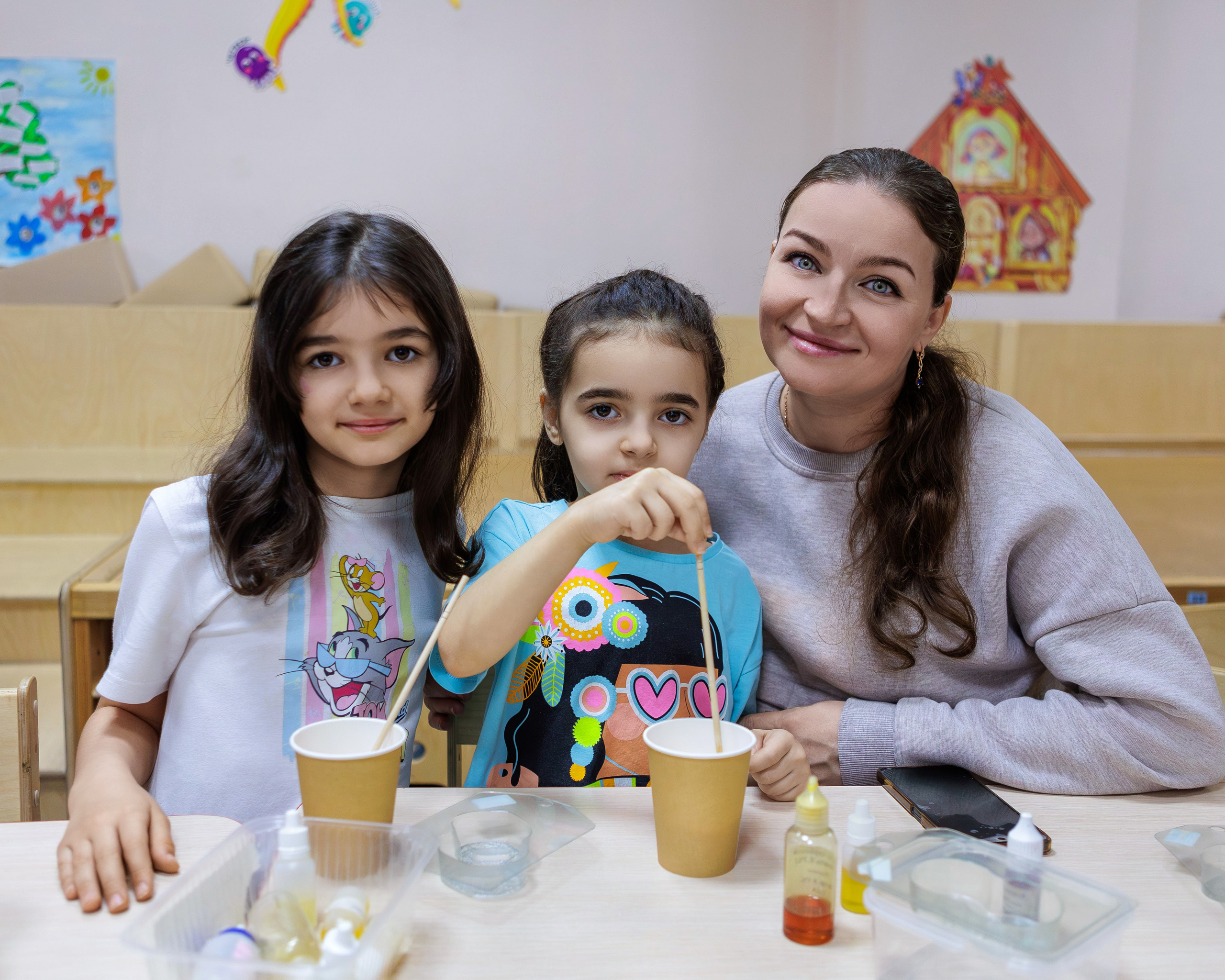 МК к 8 марта. Выпускные альбомы и школьный фотограф в Подольске, Троицке, Щербинке, Москве и Московской области