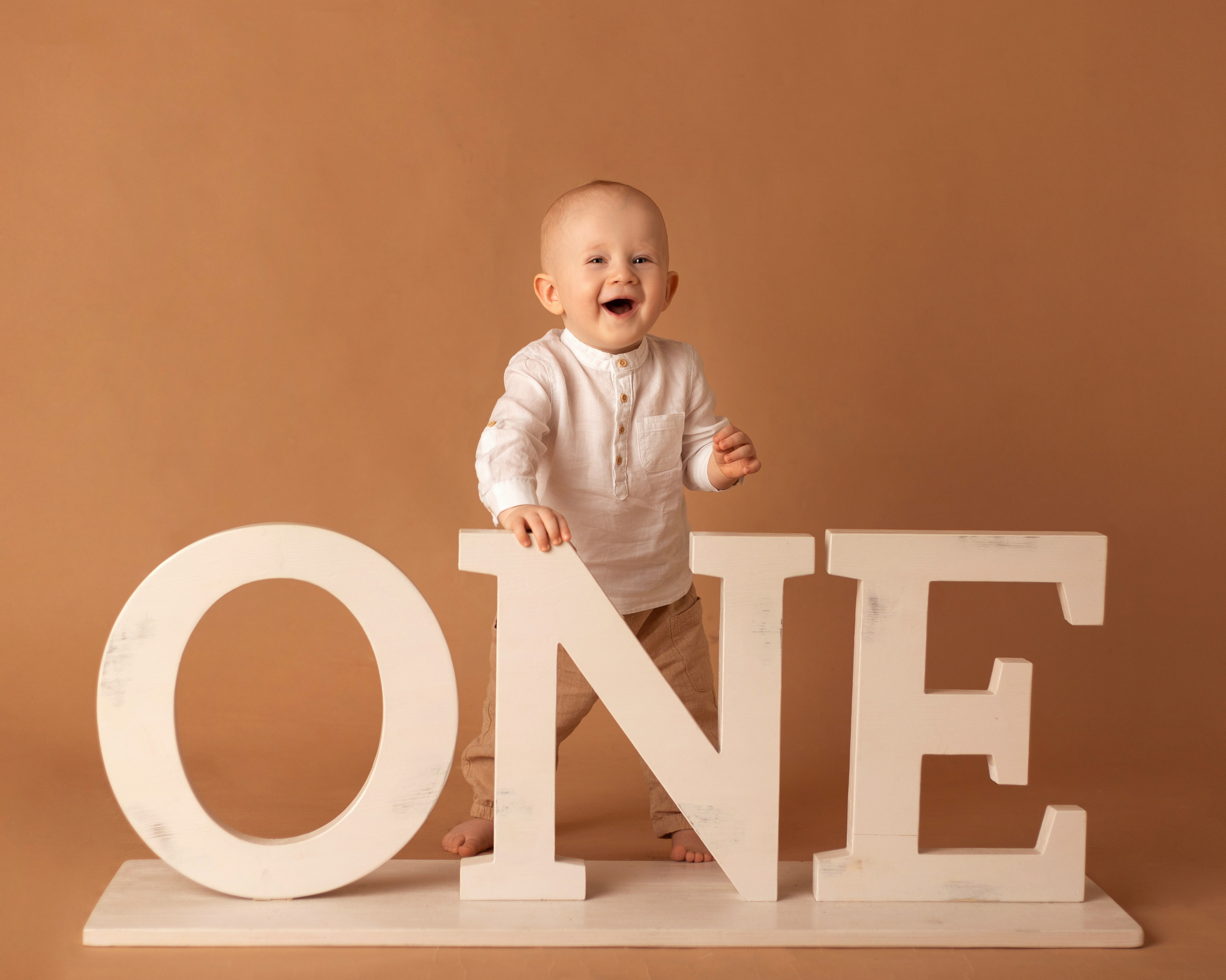 Годовасие «Минимализм». Фотограф беременных и новорождённых в Краснодаре