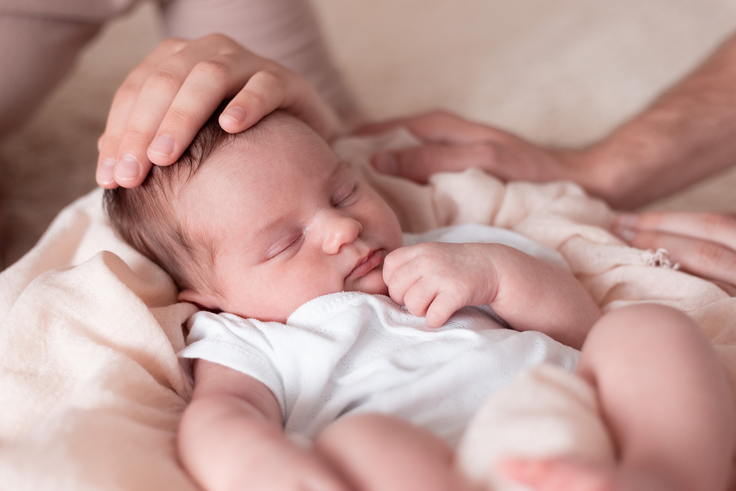 Newborn lifestyle. Фотограф беременных и новорождённых в Краснодаре