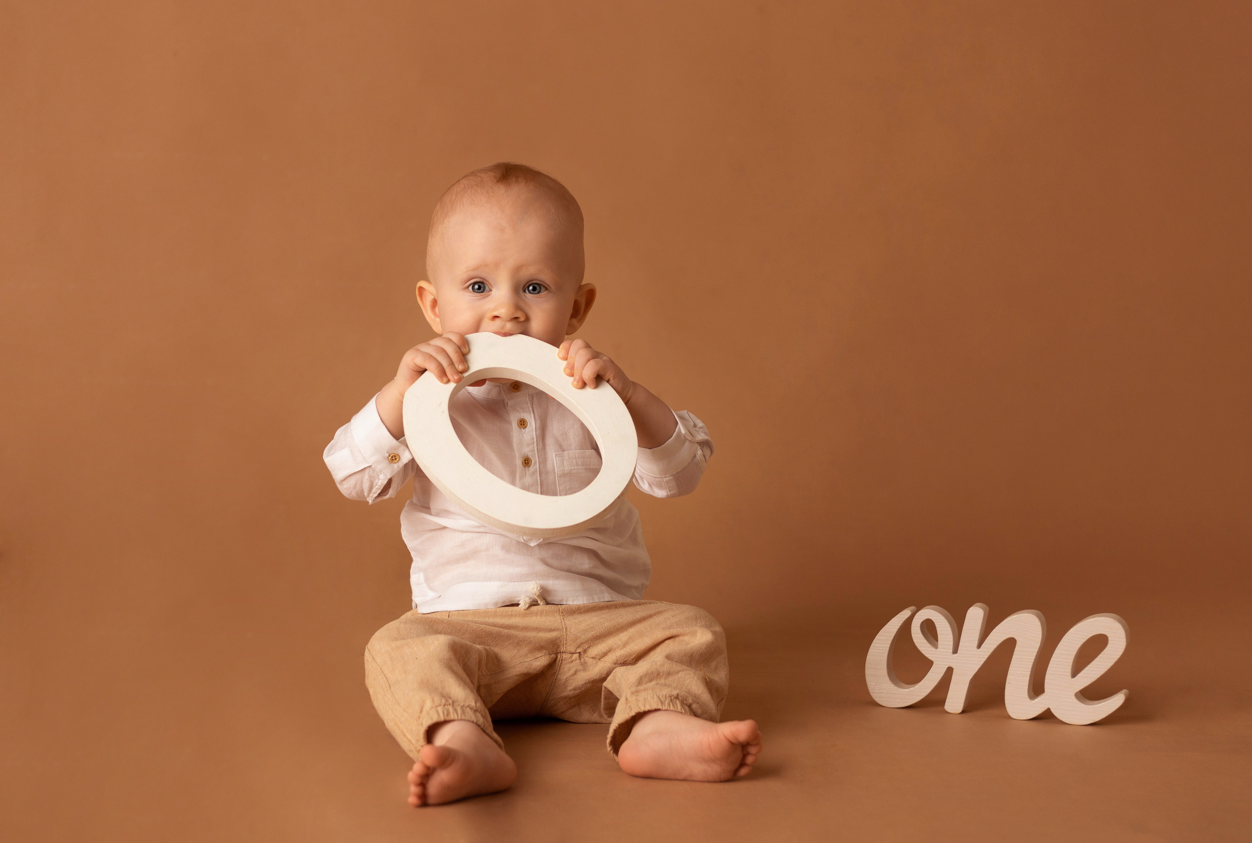 Годовасие «Минимализм». Фотограф беременных и новорождённых в Краснодаре