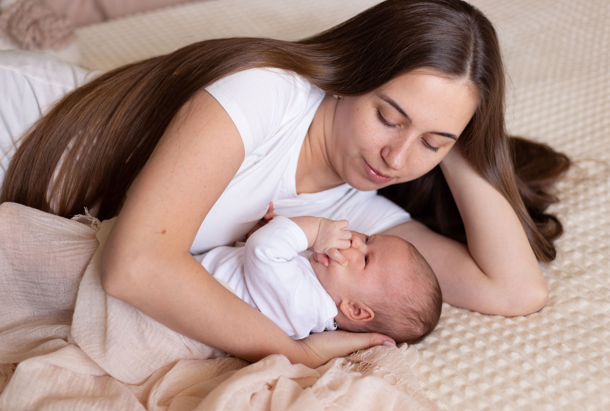 Newborn lifestyle. Фотограф беременных и новорождённых в Краснодаре
