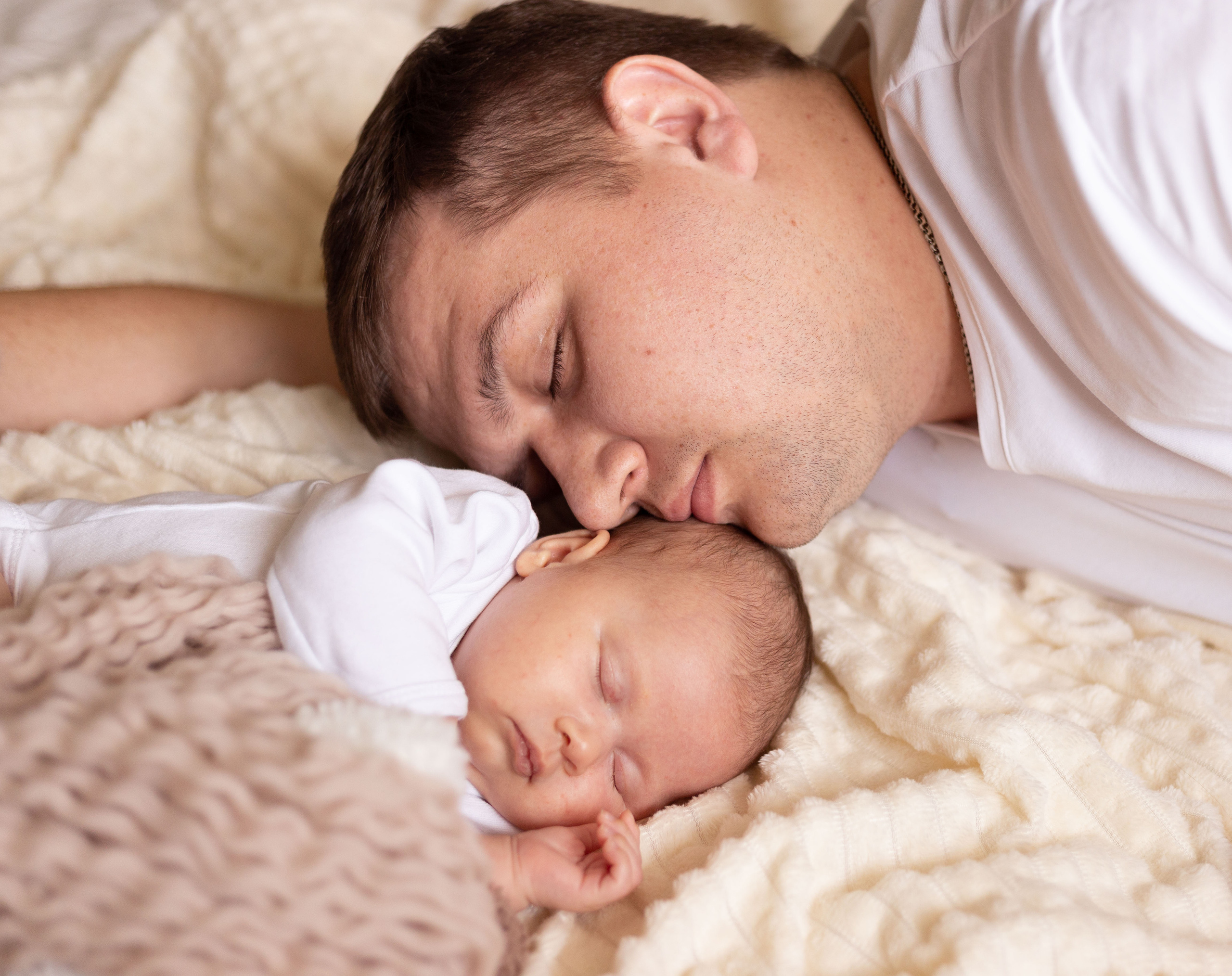 Newborn lifestyle. Фотограф беременных и новорождённых в Краснодаре