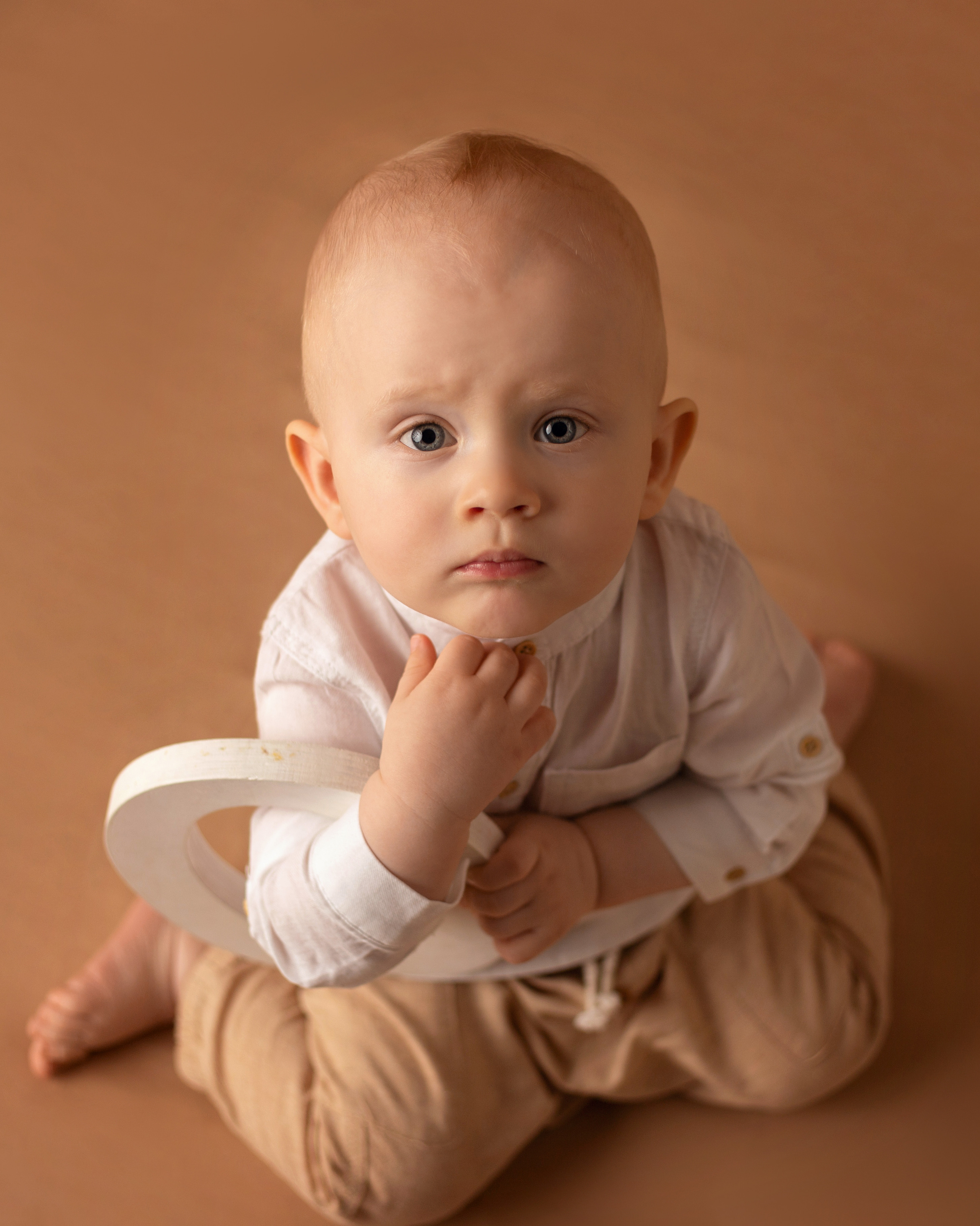 Годовасие «Минимализм». Фотограф беременных и новорождённых в Краснодаре