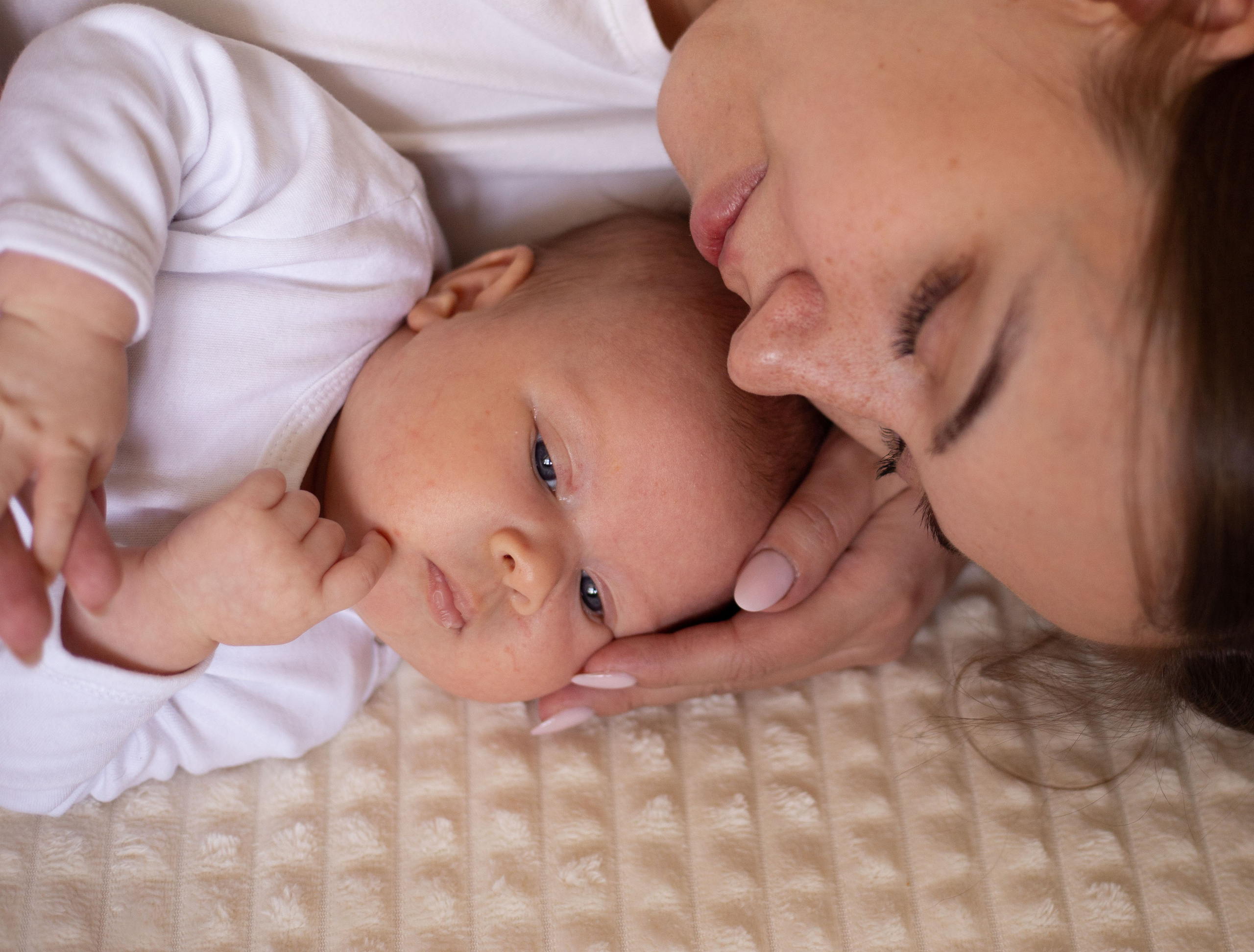 Newborn lifestyle. Фотограф беременных и новорождённых в Краснодаре