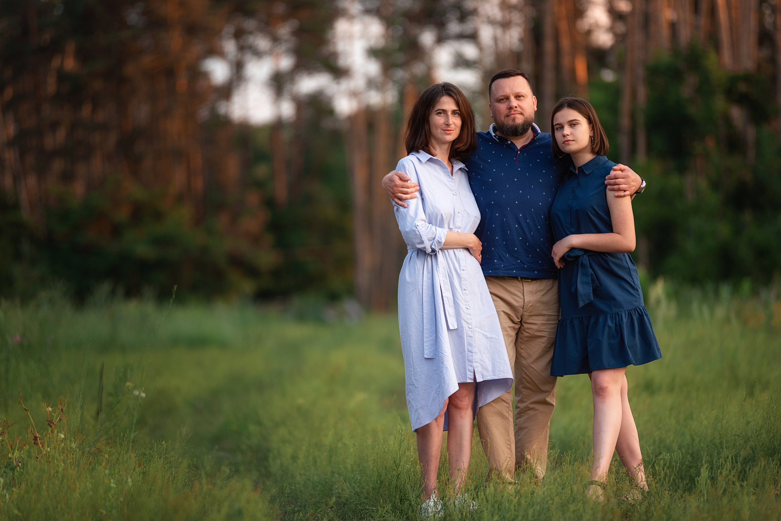 Семейный фотограф в воронеже Семейная фотосессия дети мама папа и ребенок фото на природе
