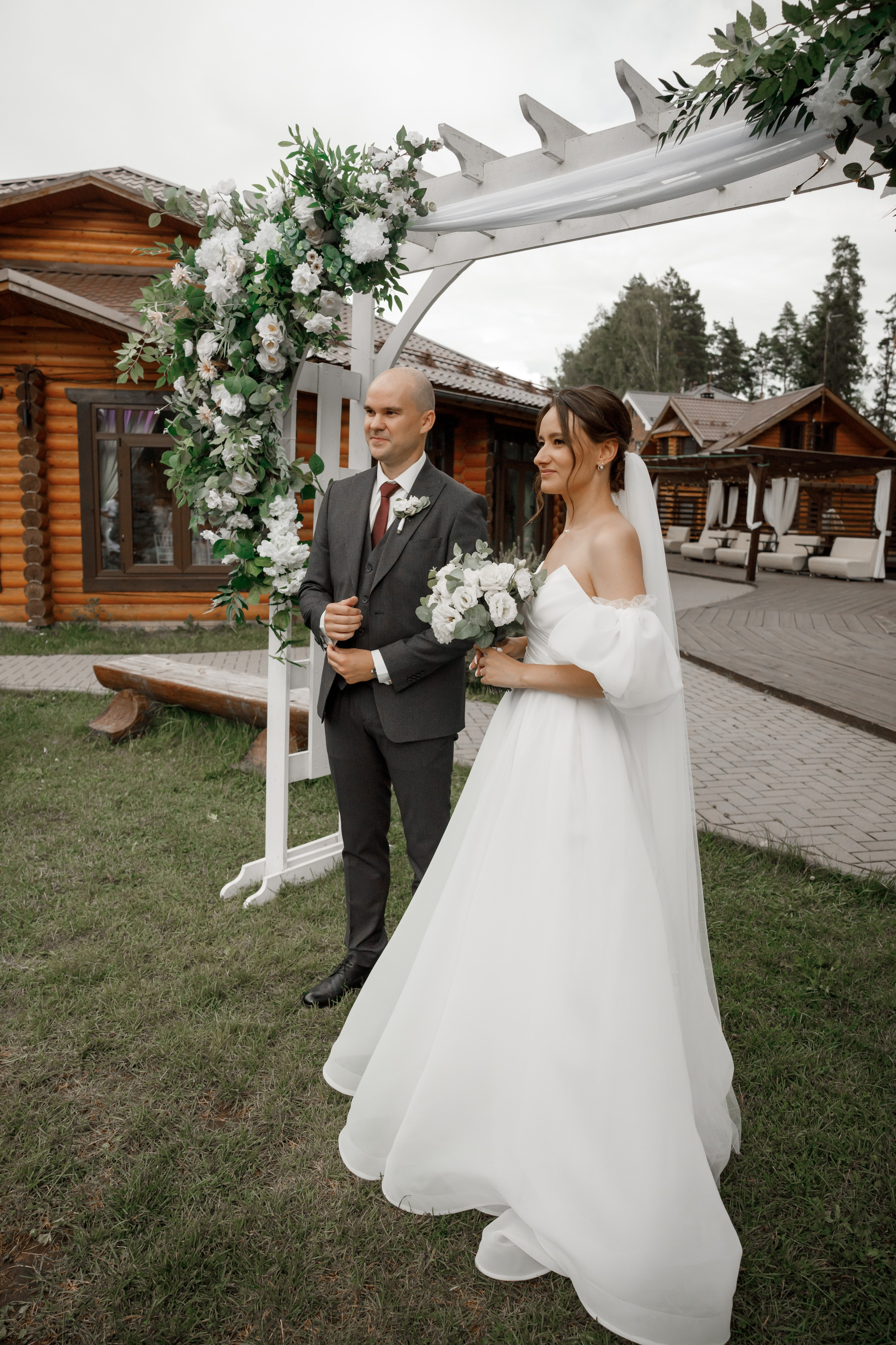 Полина и Дмитрий, загородный клуб «Барин», ЗАГС в г. Пушкино. Свадебный и репортажный фотограф (Москва, Королев и другие)