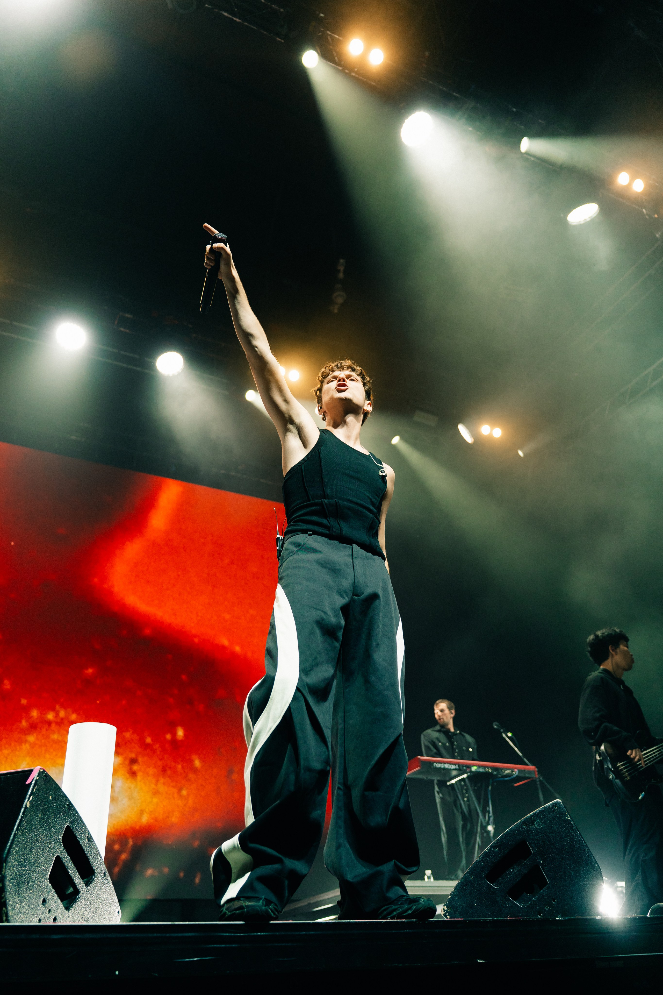 Ваня Дмитриенко. Концертный фотограф в Перми, Москве и Екатеринбурге Максим Шибаков