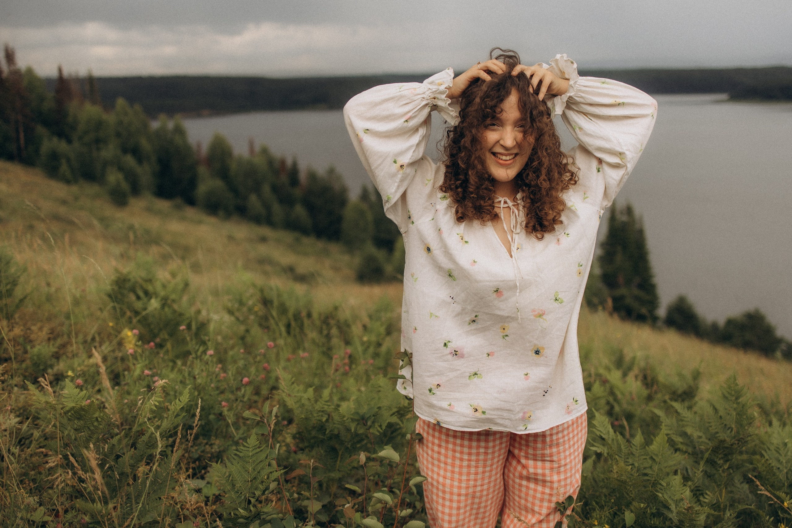 Лиза: прогулка в поле. Эльвира Галимьянова — семейный фотограф Екатеринбурга