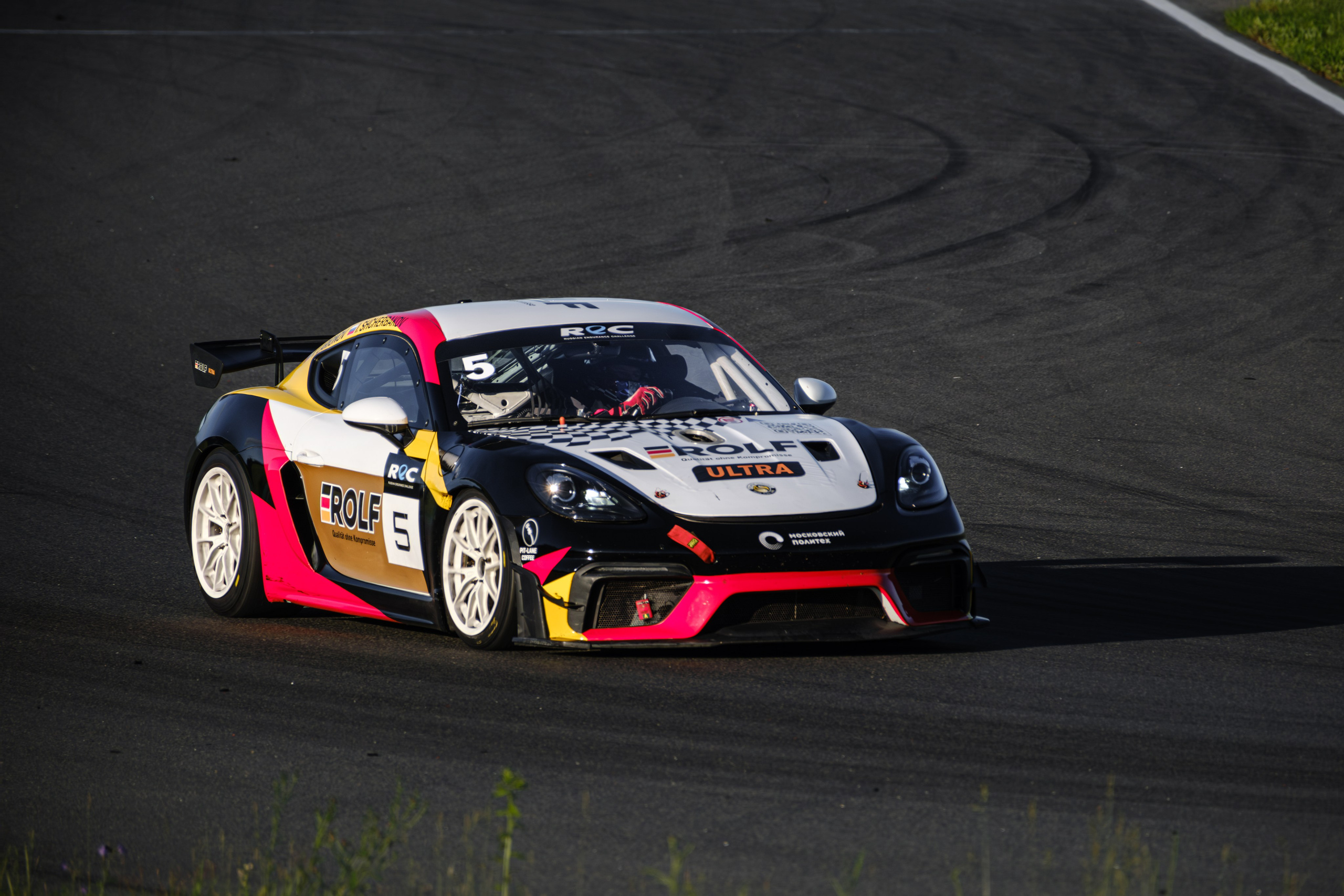 Российская серия гонок на выносливость. Авто и мотоспорт — фотограф Антон Медведев iCoguar