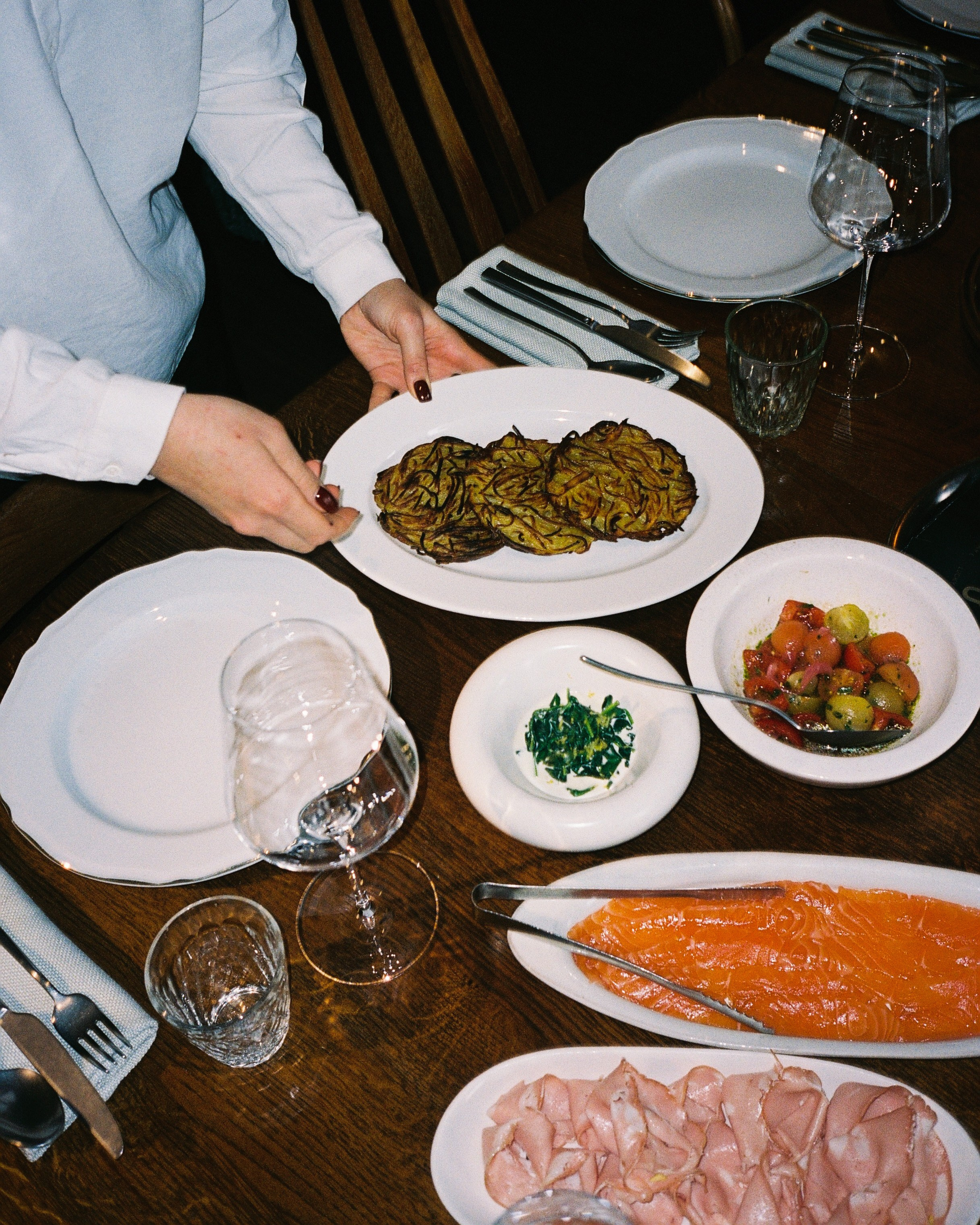 Floral brunch. Raeva iya