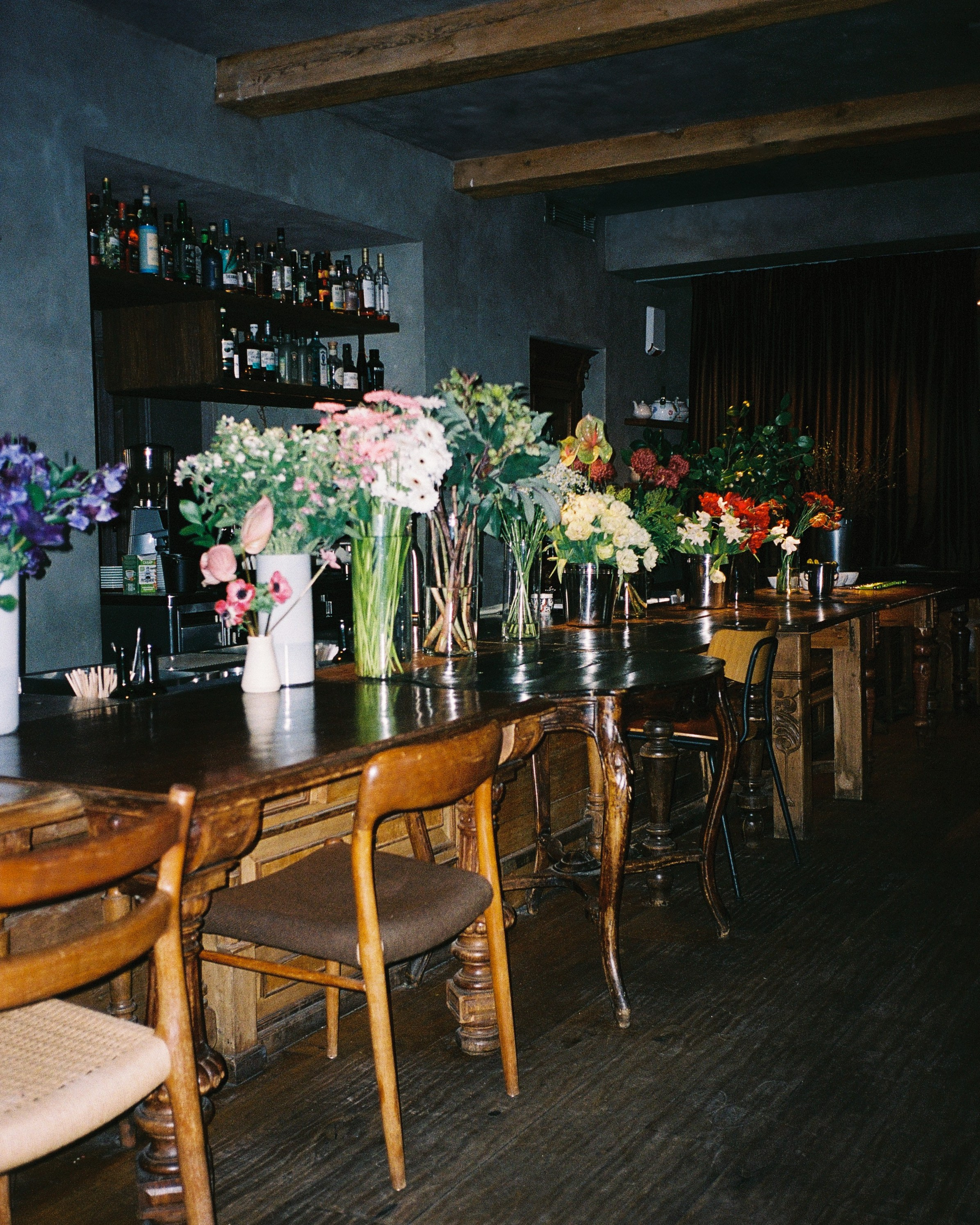 Floral brunch. Raeva iya