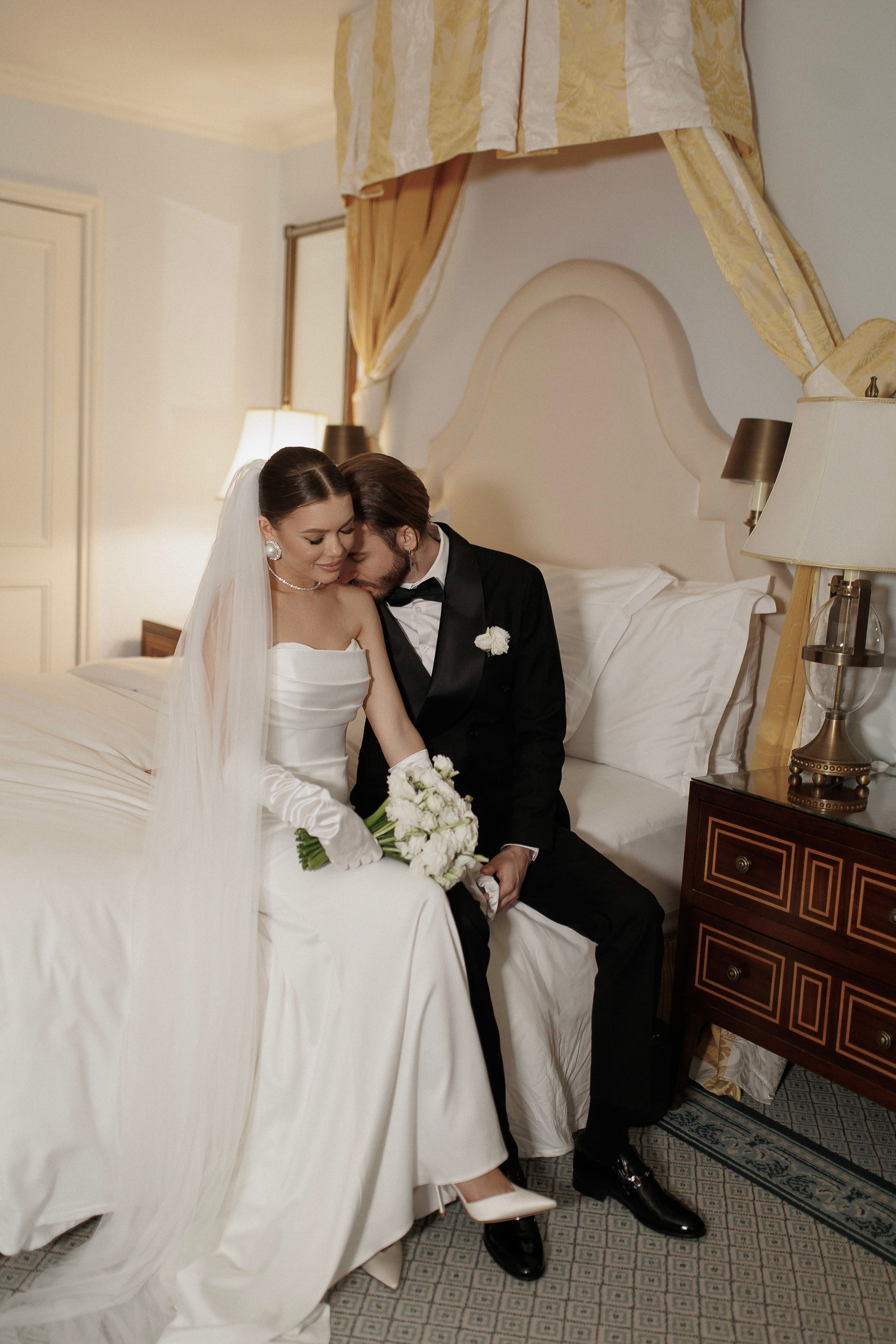 ···. Свадебный фотограф в Санкт-Петербурге Александра Чукавина