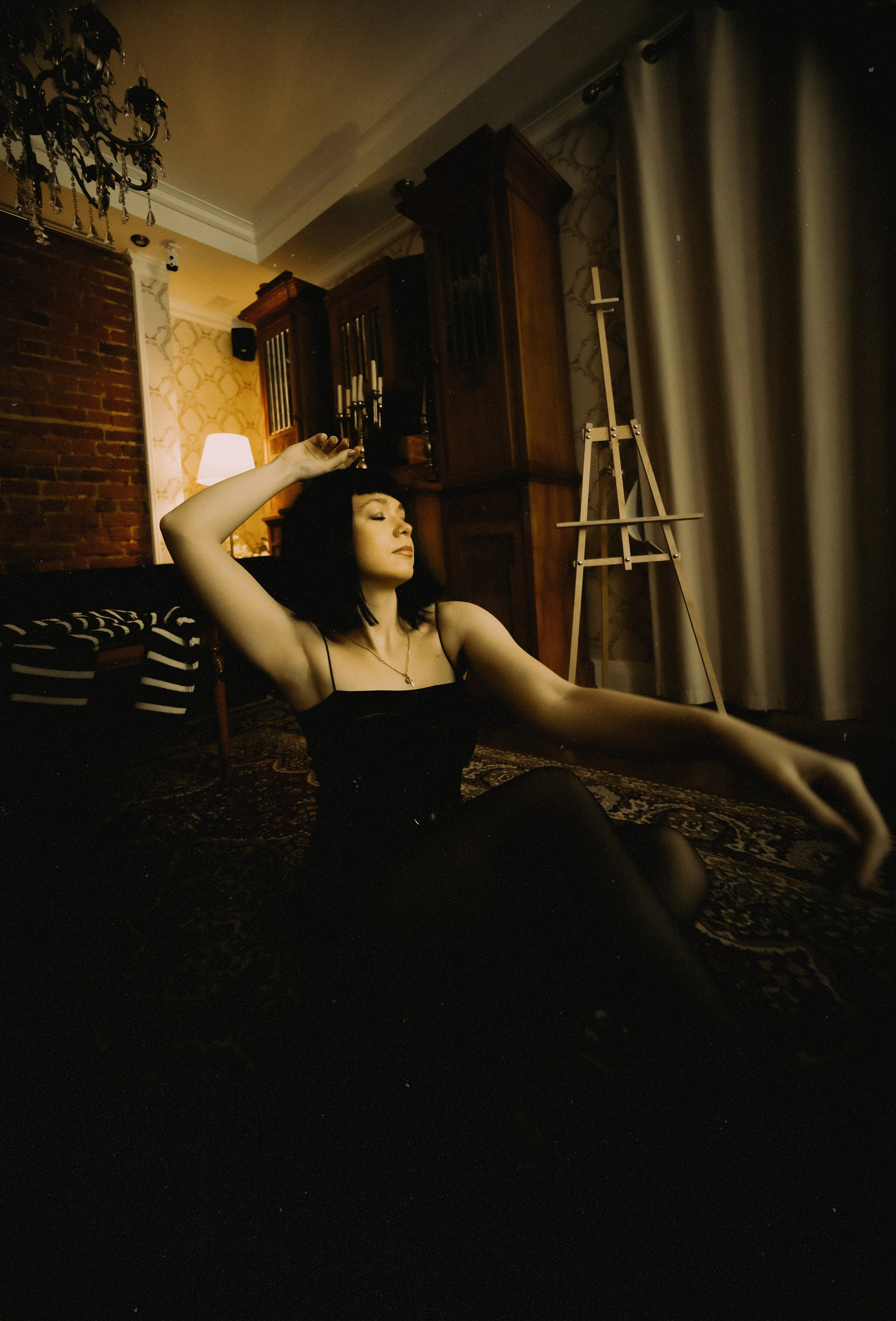 Джонс. Sun Betty — кинофотограф Элизабет