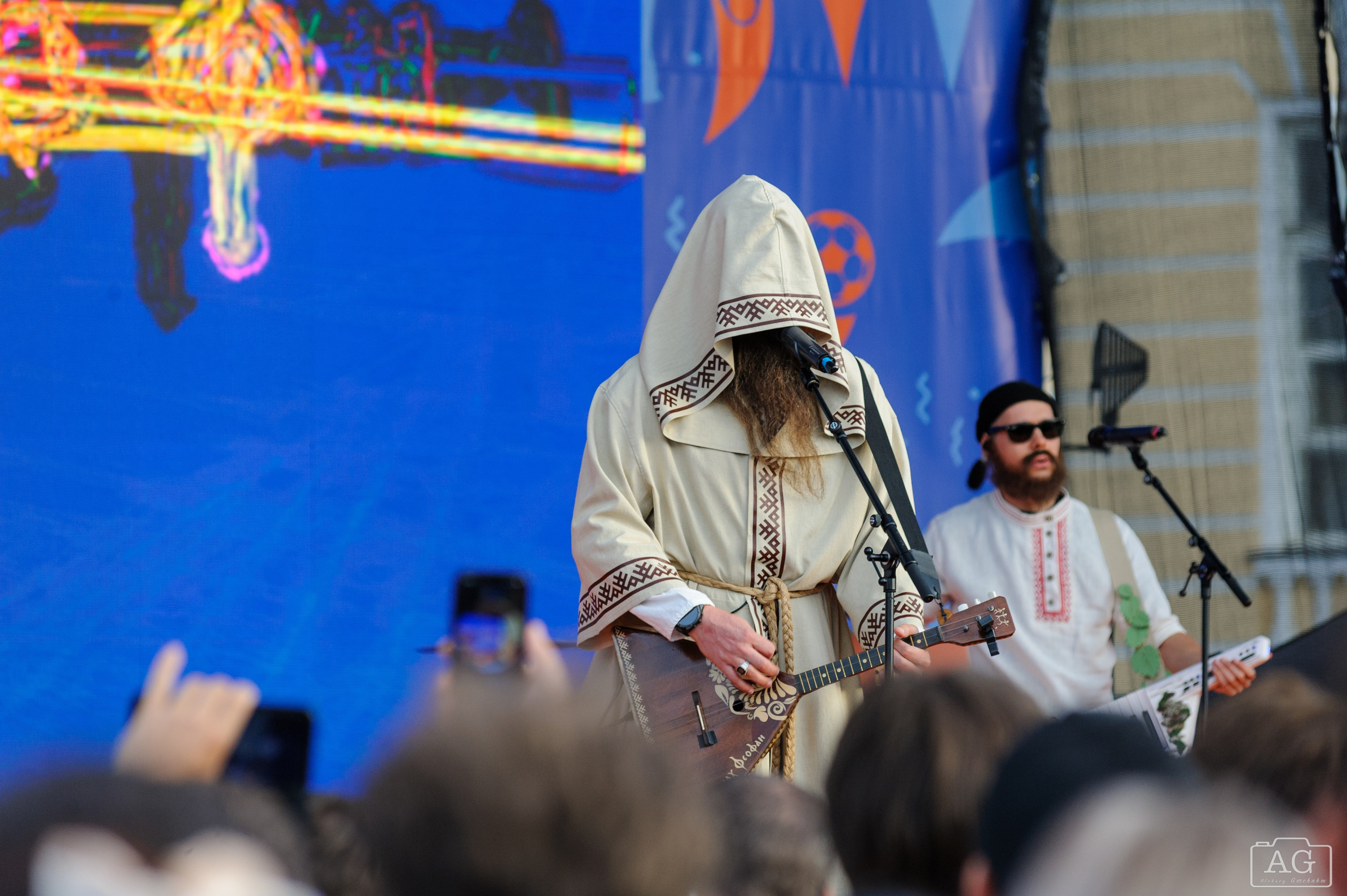 Нейромонах Феофан на открытой тренировке ФК «Зенит». Алексей Горчаков. Фотограф на ваш праздник