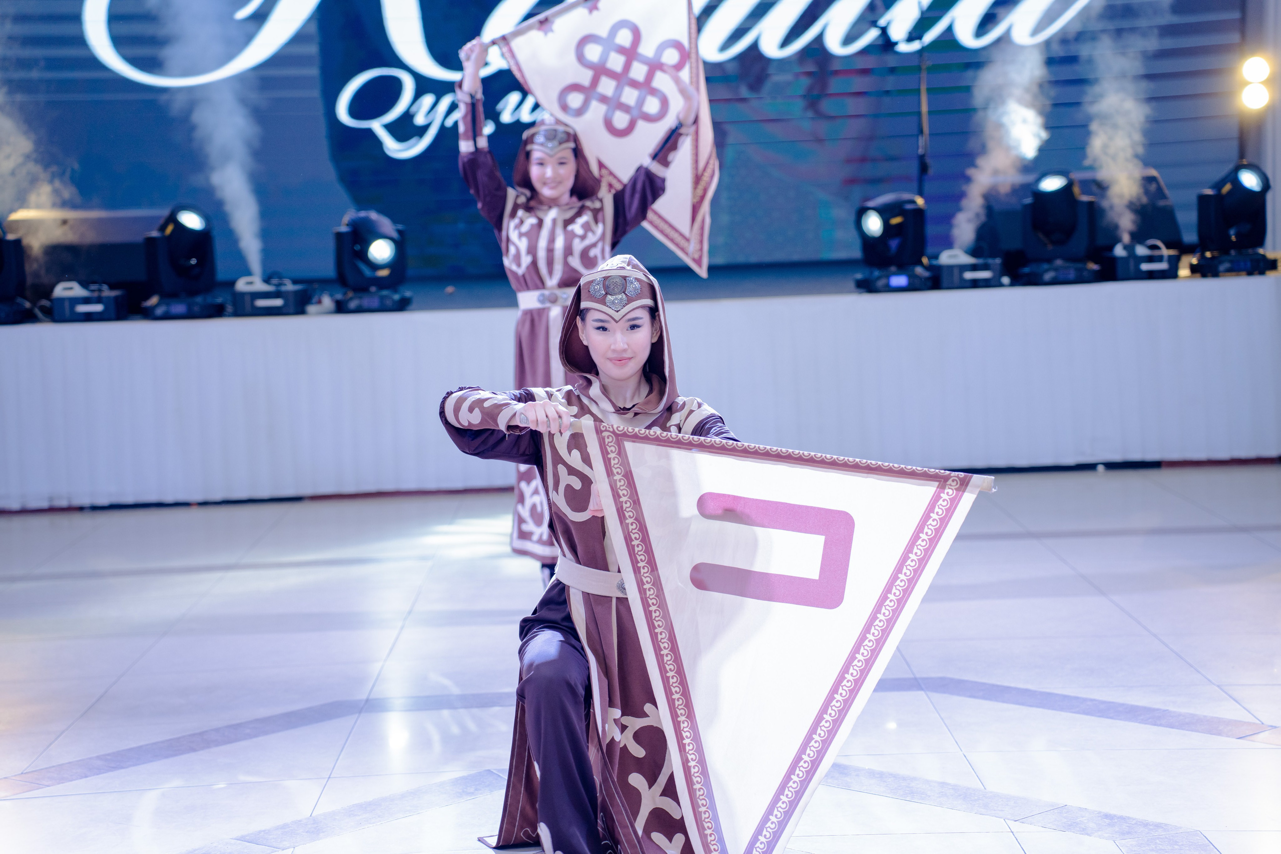 KAMILLA QYZ UZATU. Nomad media