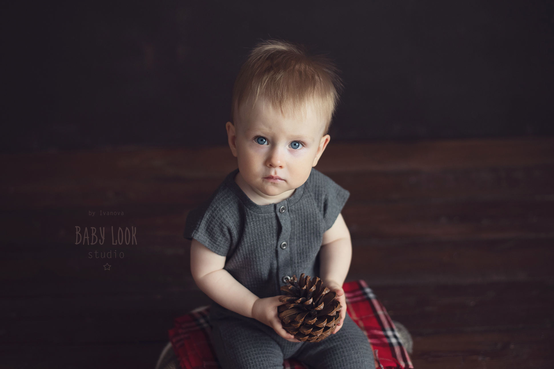 Фотосессия до года в Пскове. Фотограф новорожденных , семейный и  детский фотограф в Пскове Иванова