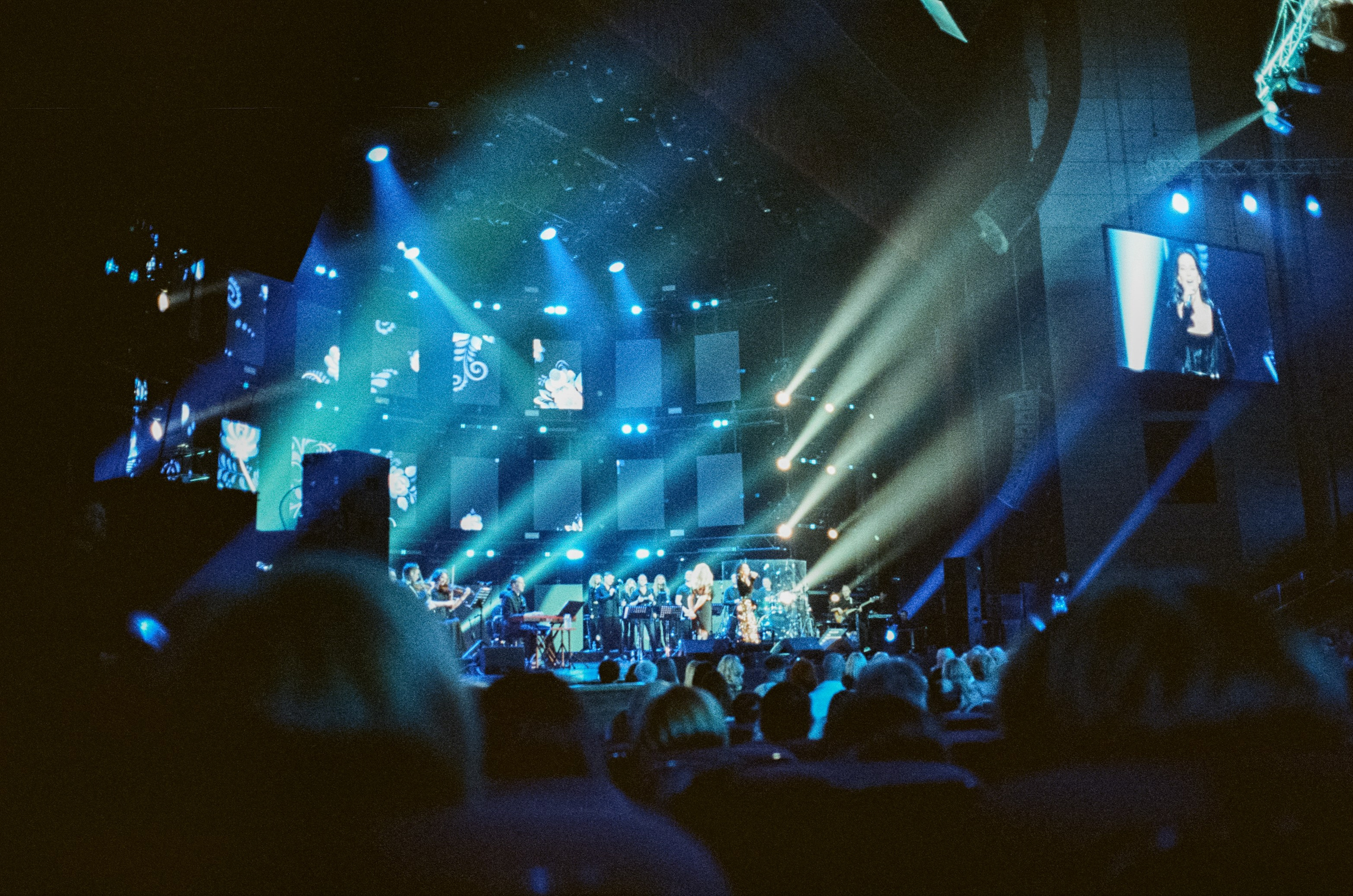 Концерт Любовь Успенская Крокус Сити Холл и Консерватория