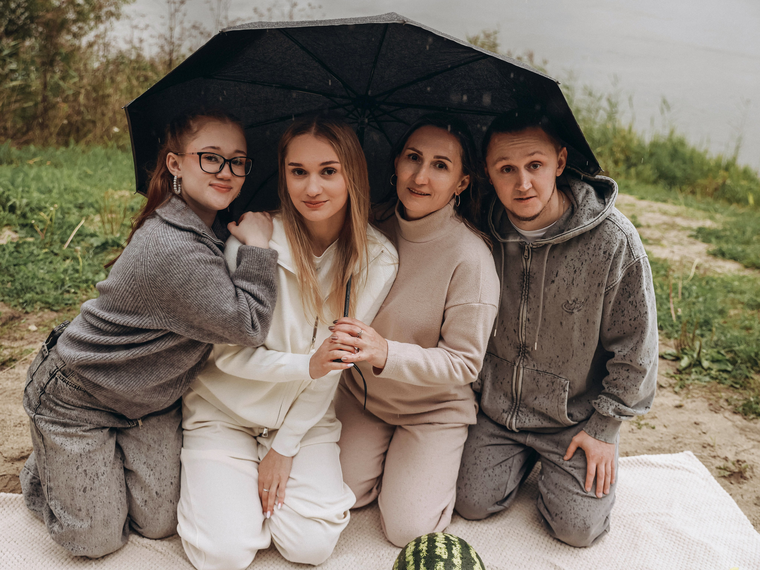 Под дождём. Мультифотограф Динара Ахмедзянова