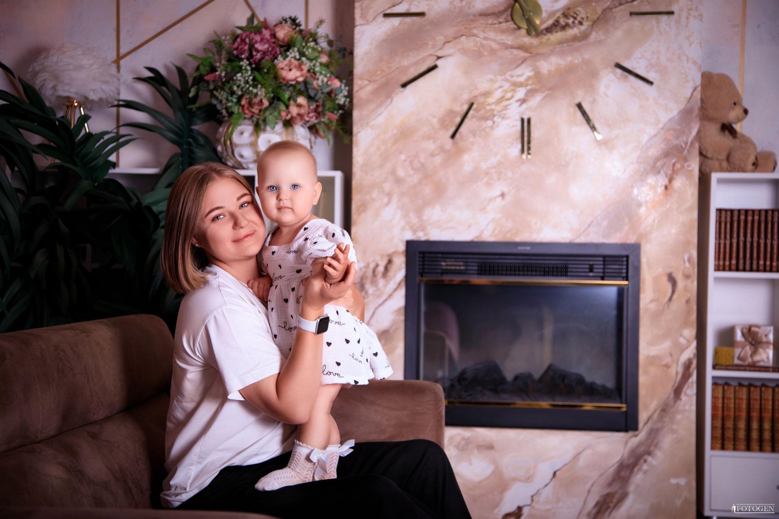 Семейная фотосессия: мама, папа и малыш | Портфолио Fotogen. Интерьерная фотостудия FOTOGEN г. Краснодар