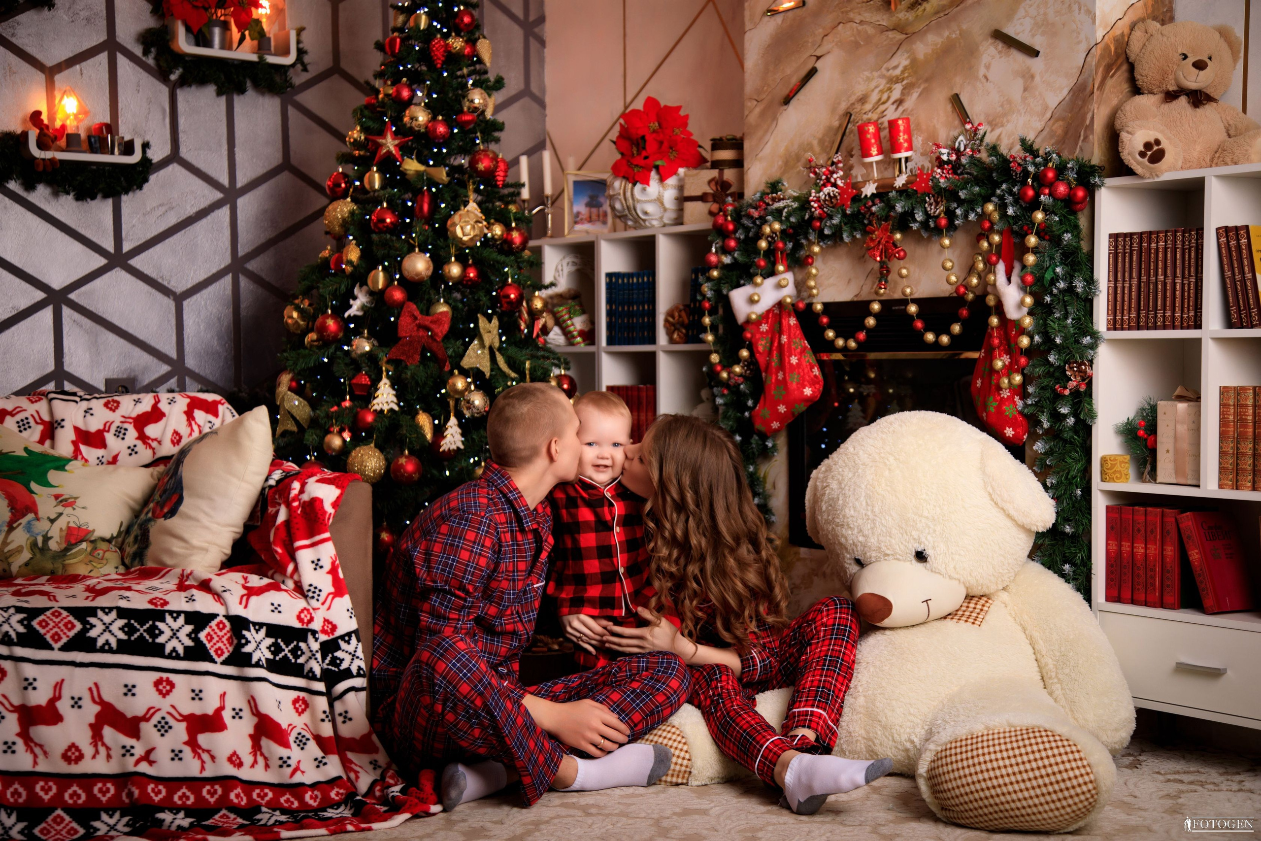 Портфолио семейных фотосессий: Тепло в новогодних интерьерах. Интерьерная фотостудия FOTOGEN г. Краснодар