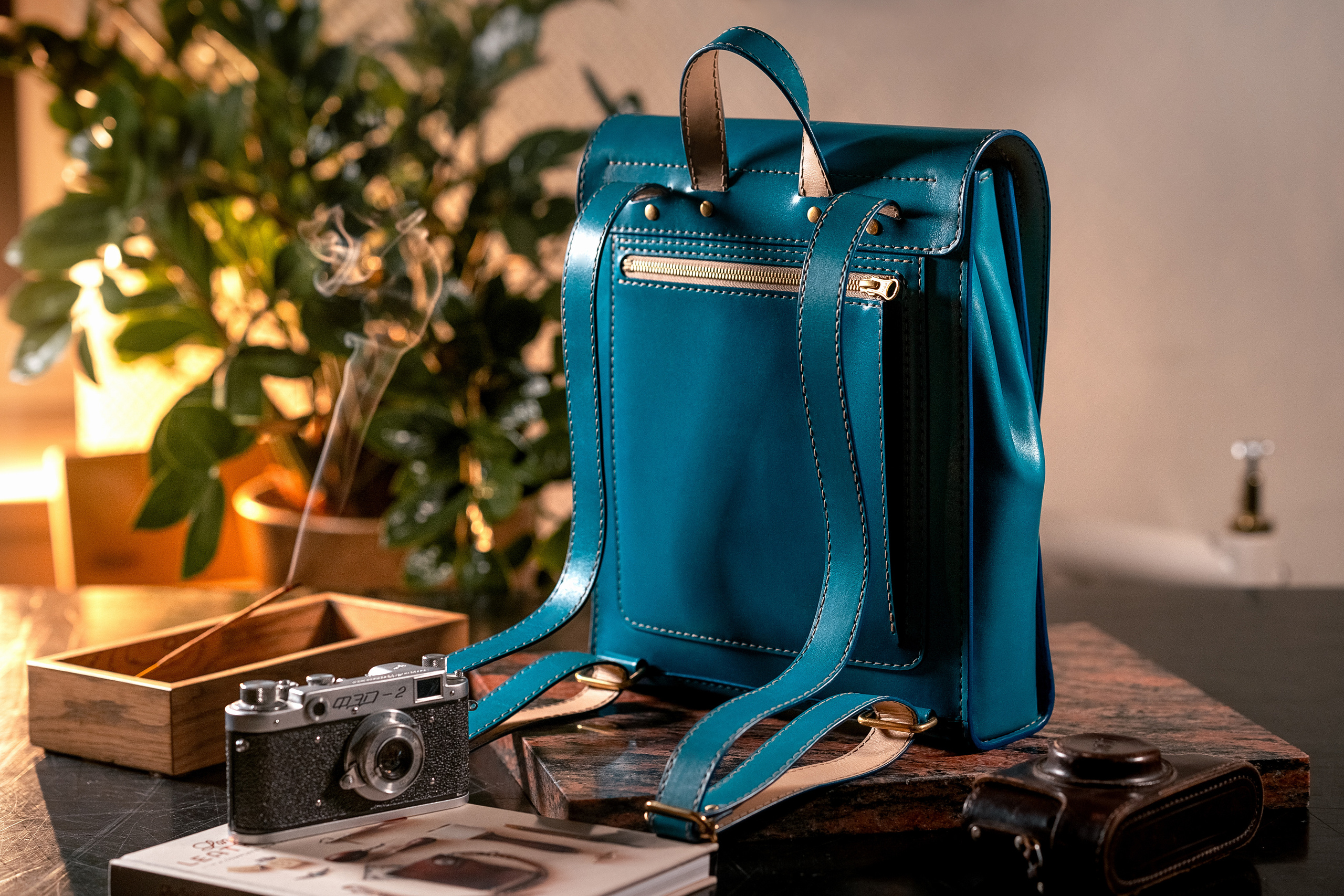 Контент-съемка, кожаный рюкзак для кожевенной мастерской Aaltos.ru. Юля Дэй • Фотограф, Санкт-Петербург