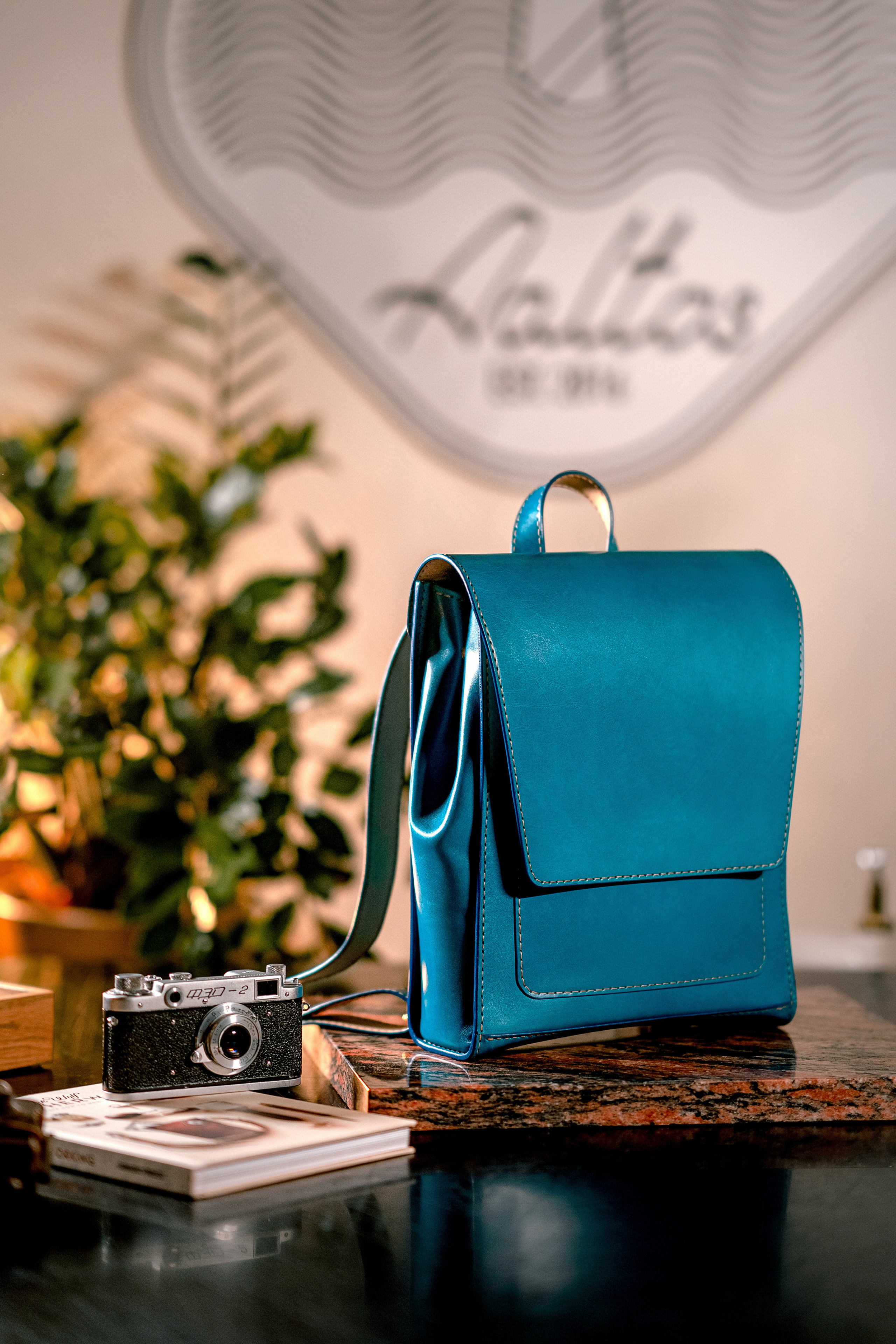 Контент-съемка, кожаный рюкзак для кожевенной мастерской Aaltos.ru. Юля Дэй • Фотограф, Санкт-Петербург