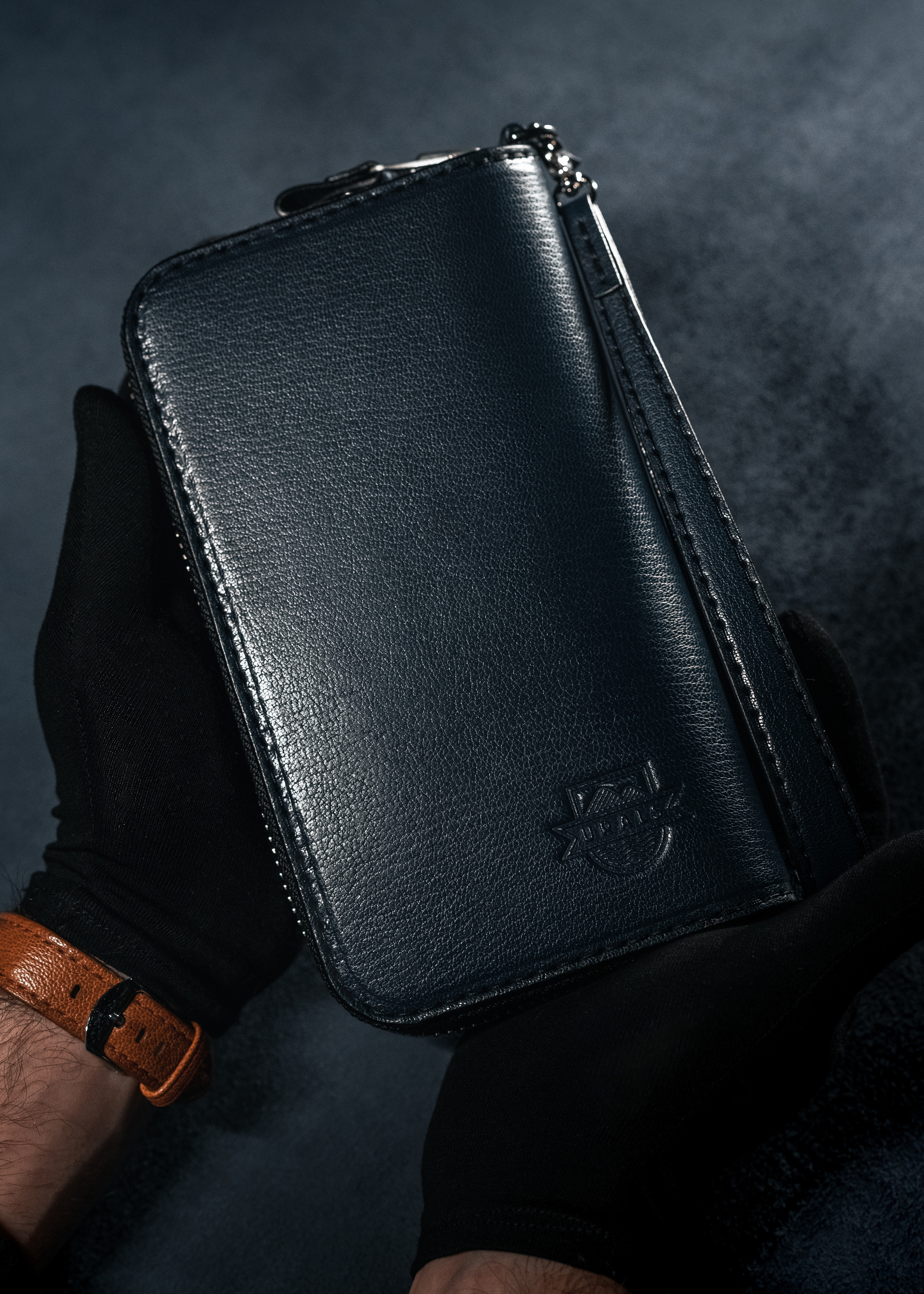 Кожаный клатч ручная работа кожевенная мастерская Aaltos.ru. Юля Дэй • Фотограф, Санкт-Петербург