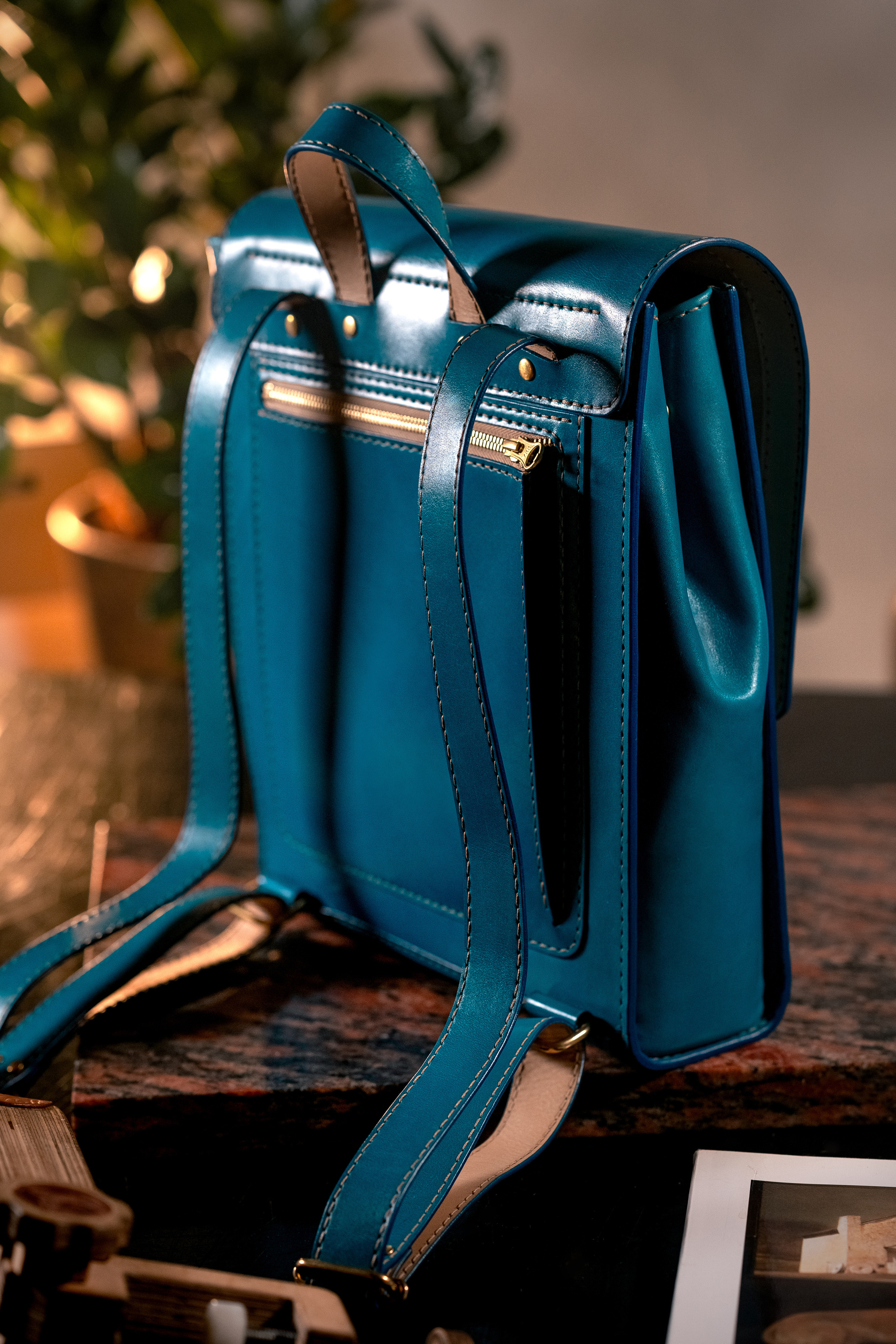 Контент-съемка, кожаный рюкзак для кожевенной мастерской Aaltos.ru. Юля Дэй • Фотограф, Санкт-Петербург