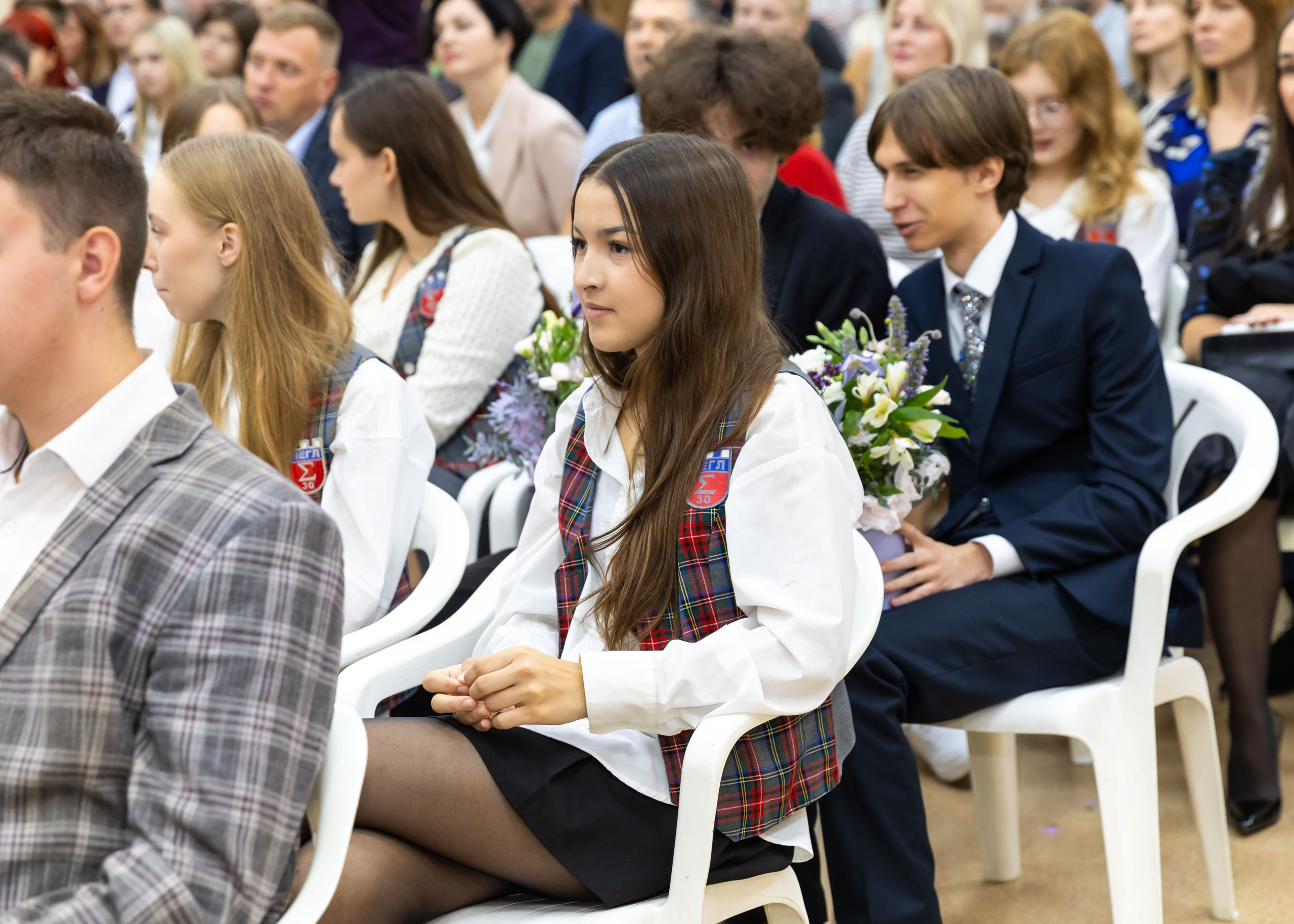 01.09.2025 Первое сентября, 30 школа. ФОТОГРАФ ВИНОГРАДОВА ДАРЬЯ