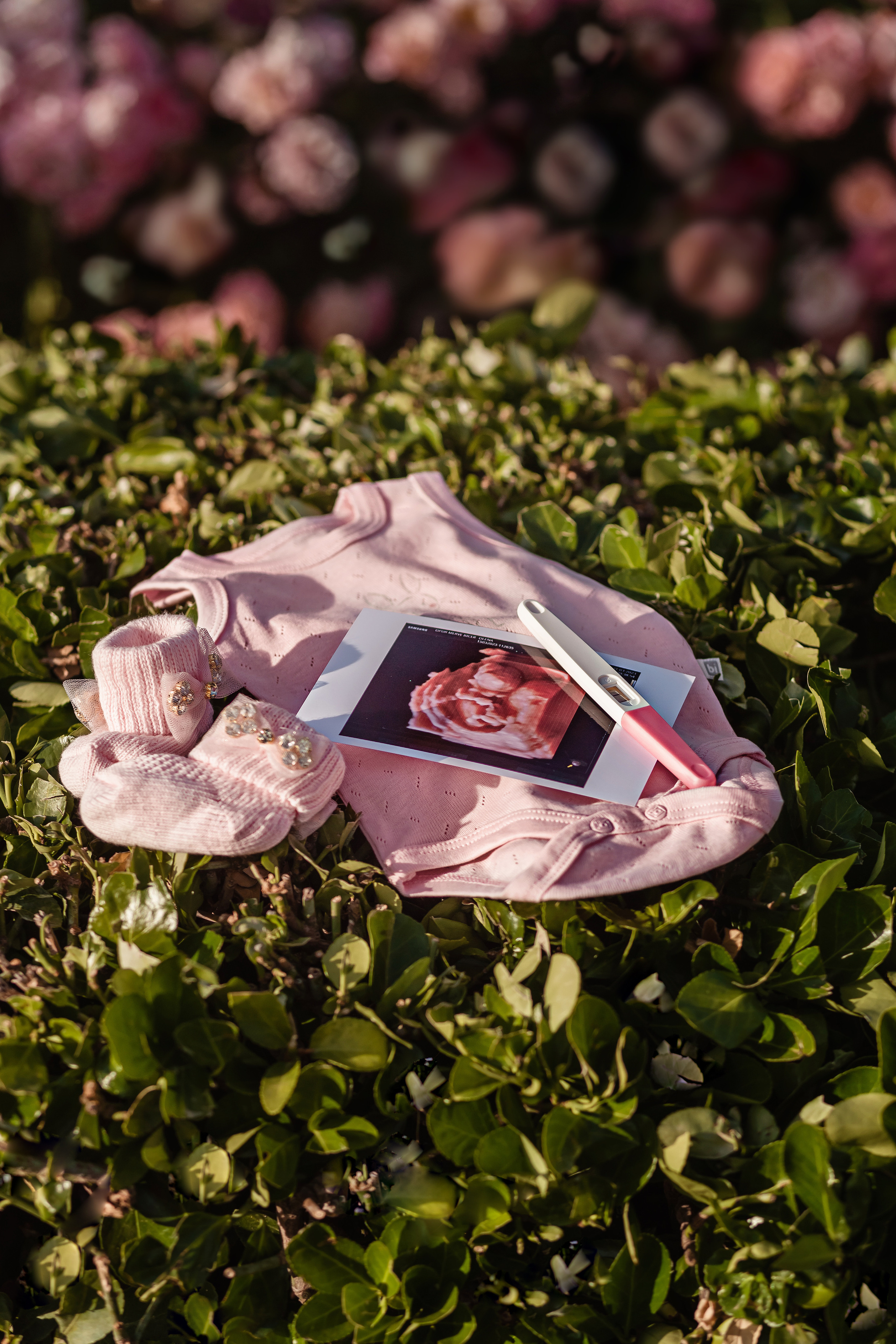 Magical waiting time for baby. Professional family and children’s photographer in Izmir Irina Eron