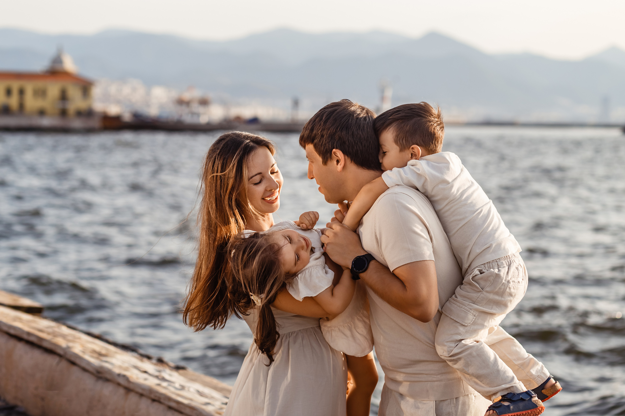 Family photoshooting ai izmir. Professional family and children’s photographer in Izmir Irina Eron