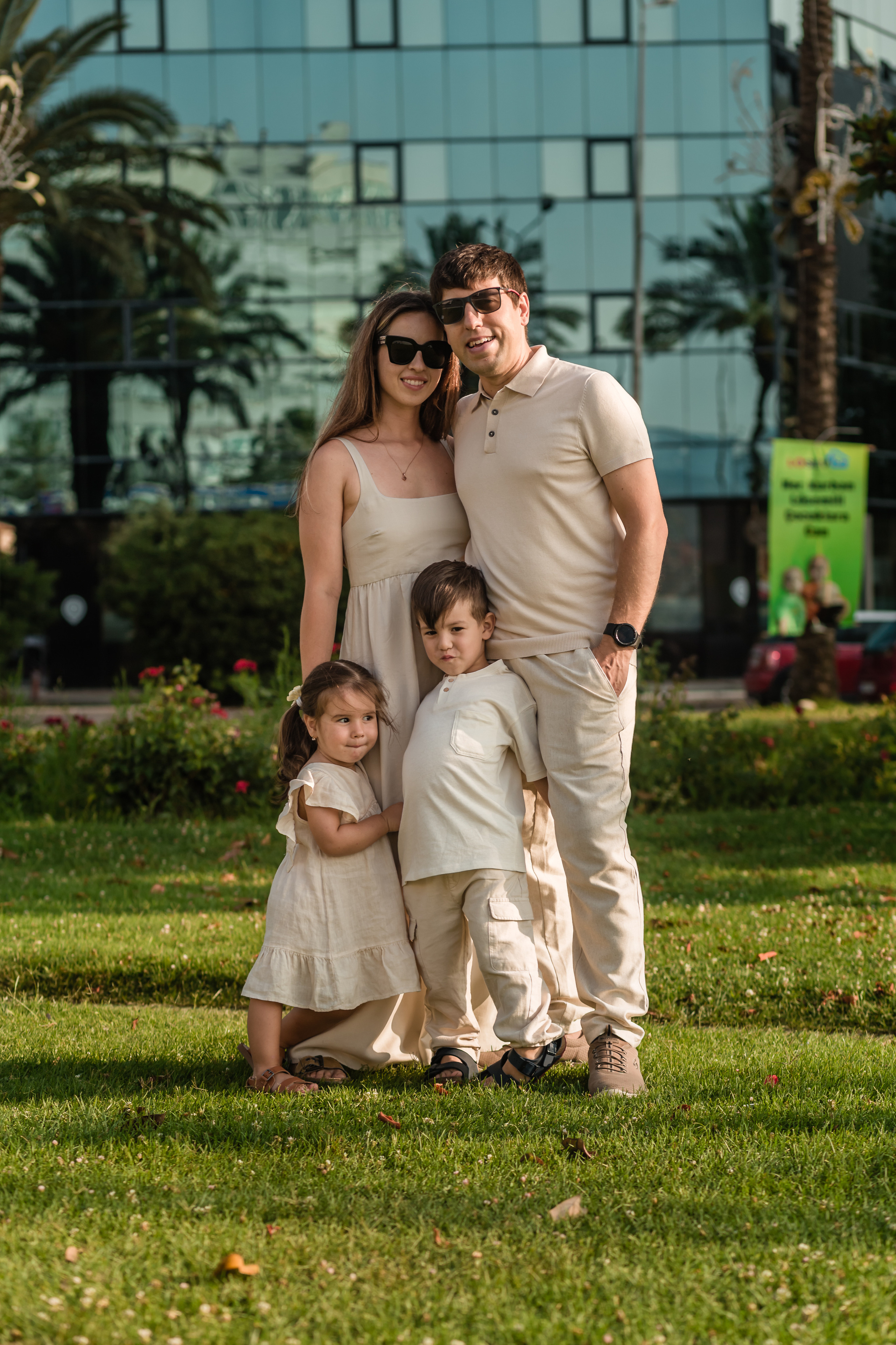 Family photoshooting ai izmir. Professional family and children’s photographer in Izmir Irina Eron