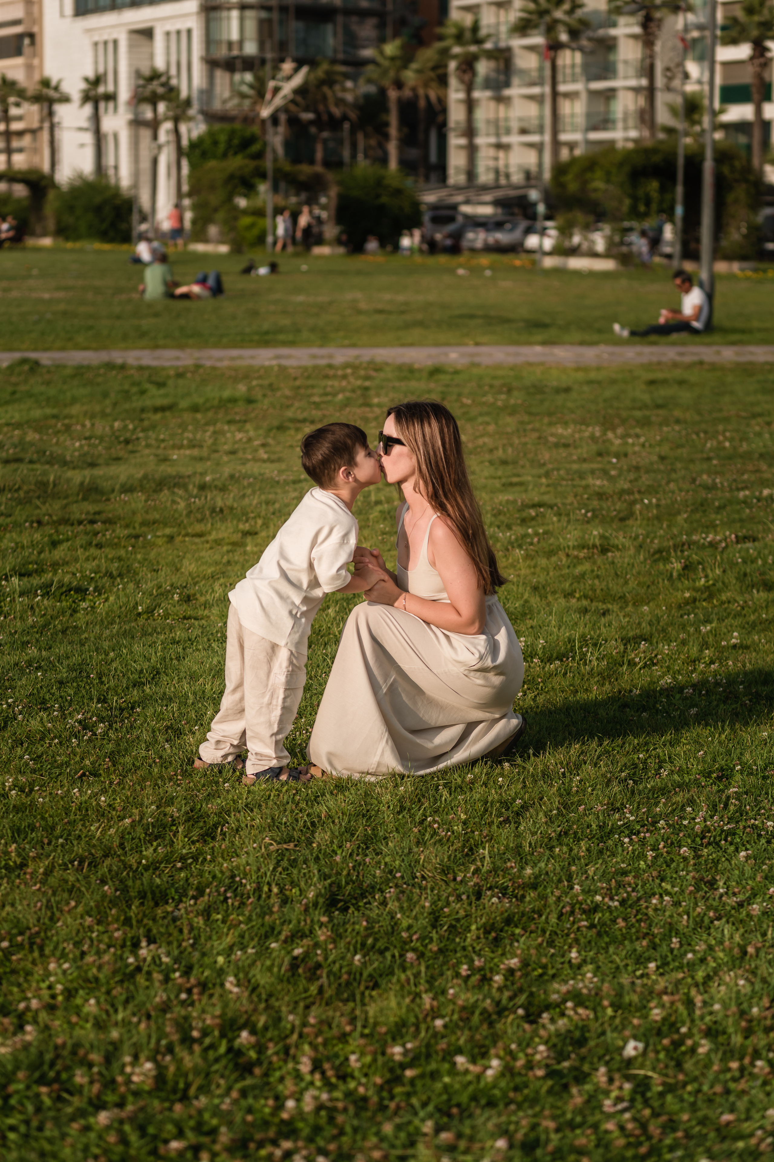 Family photoshooting ai izmir. Professional family and children’s photographer in Izmir Irina Eron